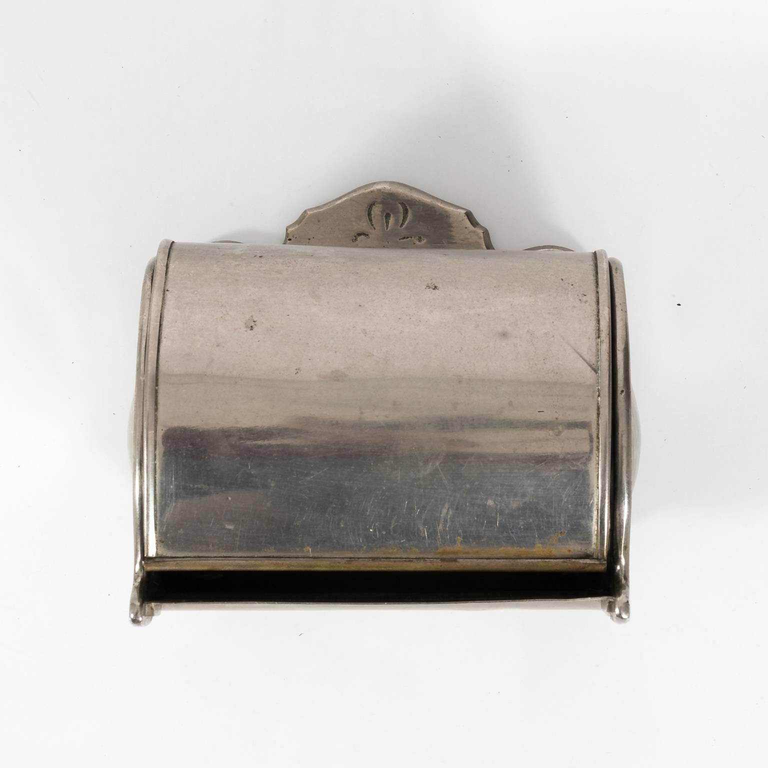 Victorian Covered Toilet Paper Holder 1