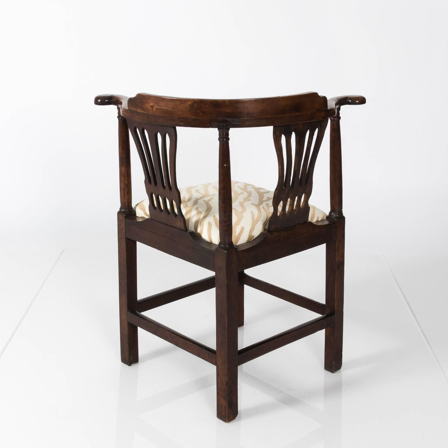 18th Century George III Corner Chair