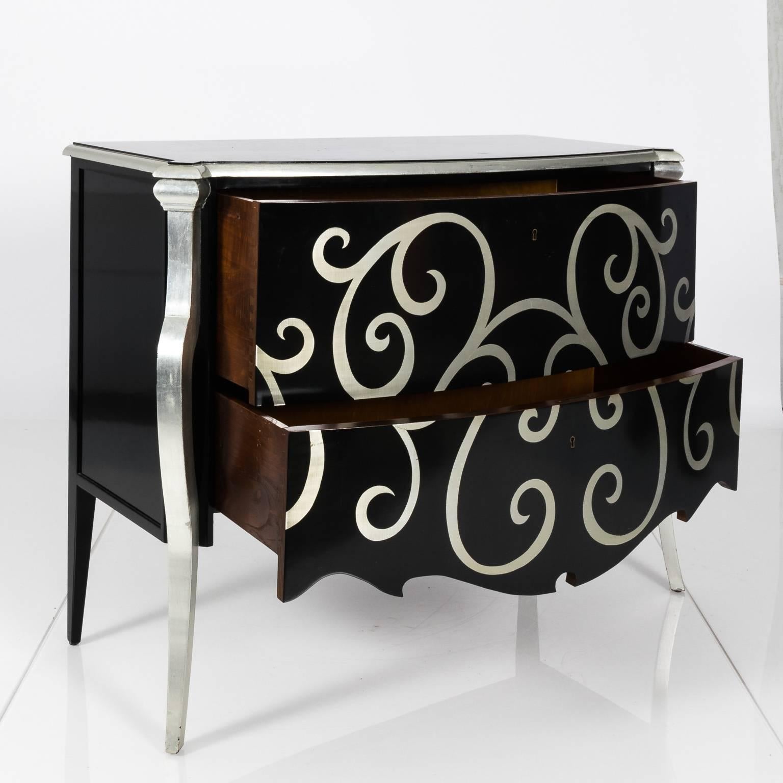 Contemporary Black Lacquer Chest of Drawers For Sale 1