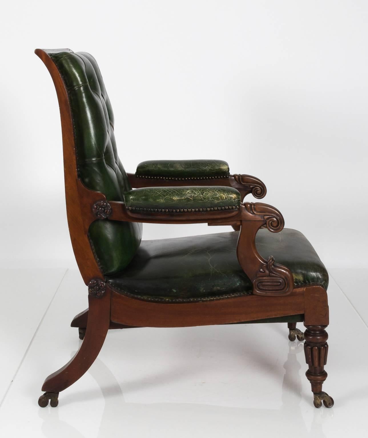 William IV Style Green Leather Chair, circa 1840 In Good Condition In Stamford, CT