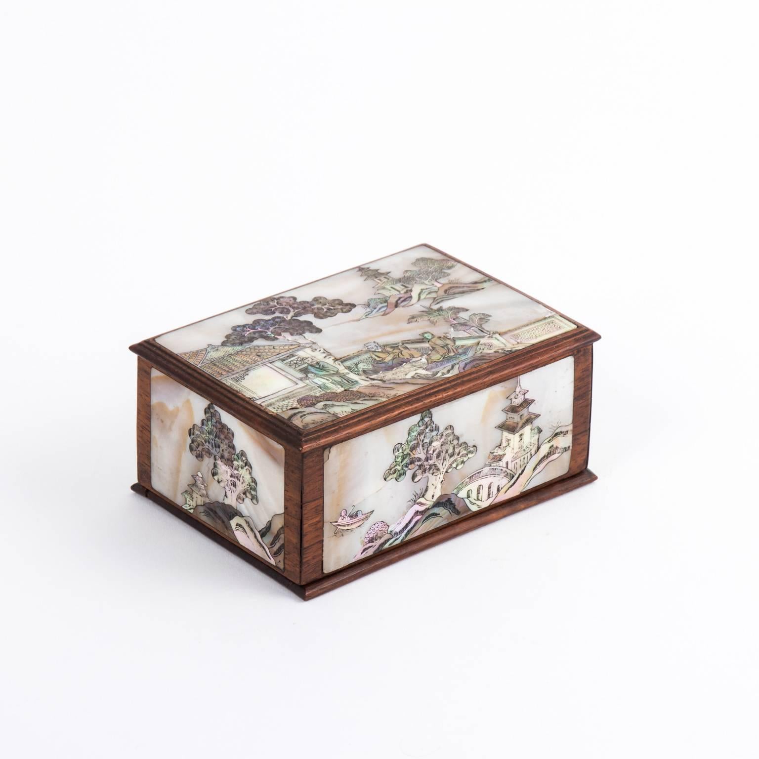 Mother-of-Pearl Chinese Inlaid Wood Box  For Sale