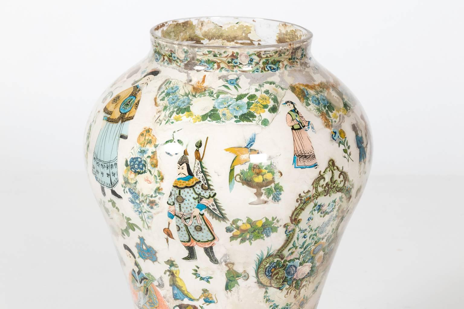 Chinese Decoupage Decorated Vase For Sale 3
