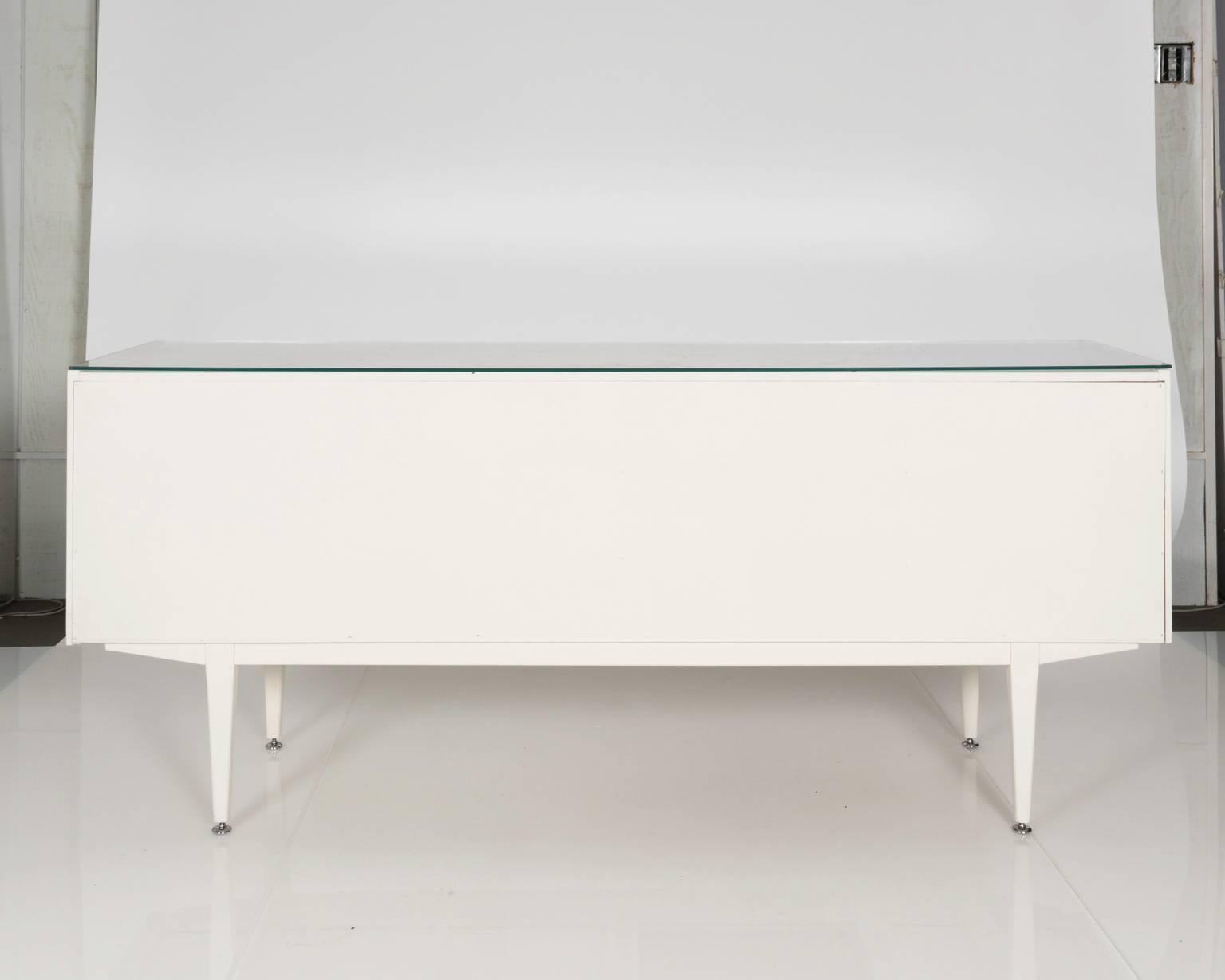 Mid-Century Modern Lacquered Sideboard by Nathan Furniture, circa 1970s 2