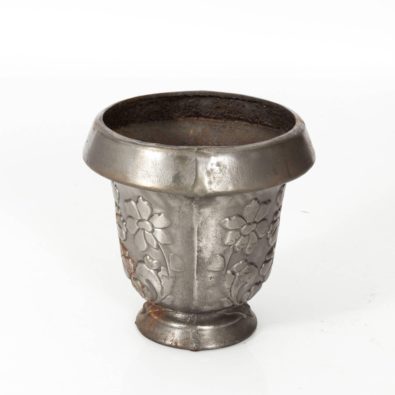 Pair of gilt Italian pewter cache pots with floral etching, circa late 20th century.
 