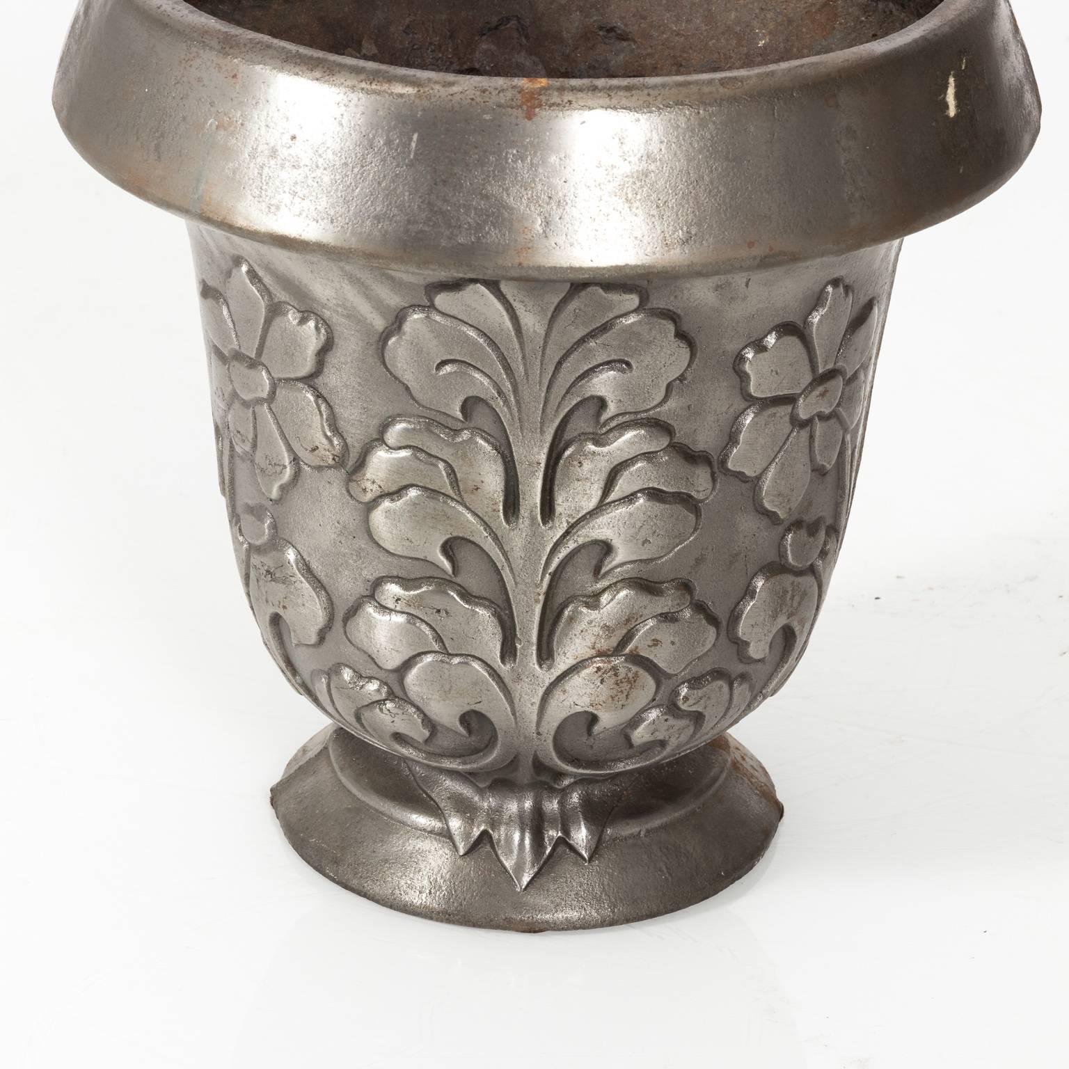 Italian Pewter Cache Pots For Sale 4
