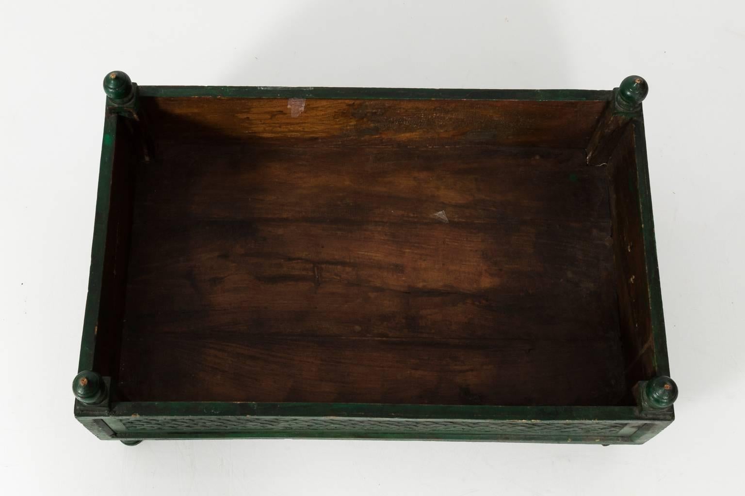 Green Painted Wood Box In Good Condition In Stamford, CT