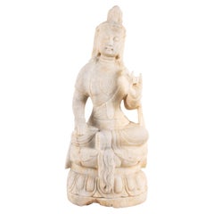 Guanyin de mármol blanco tallado del siglo XX, con base de loto