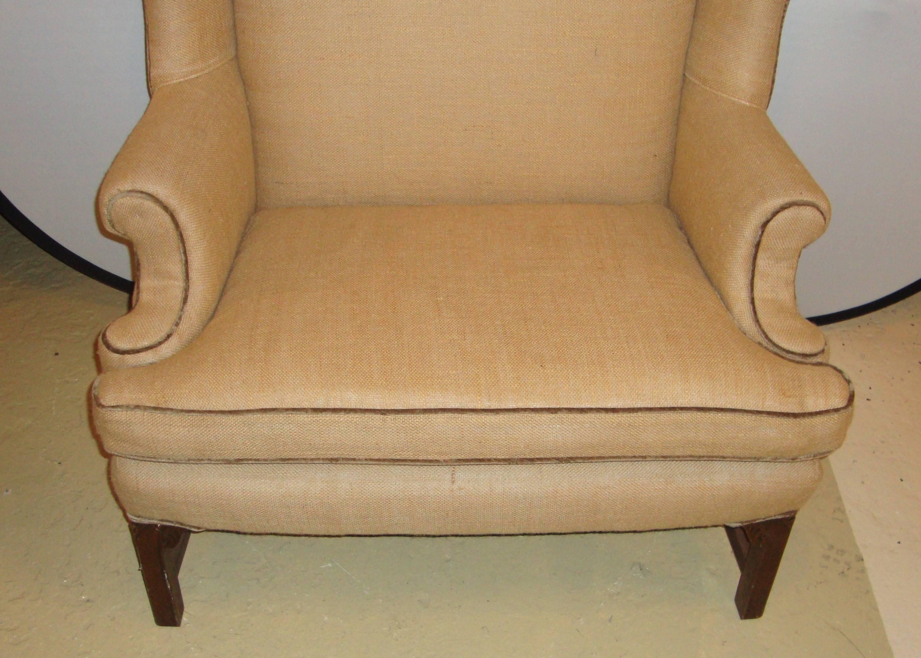 Mid-Century Settee Marquis Chair in New Fabric In Good Condition In Stamford, CT
