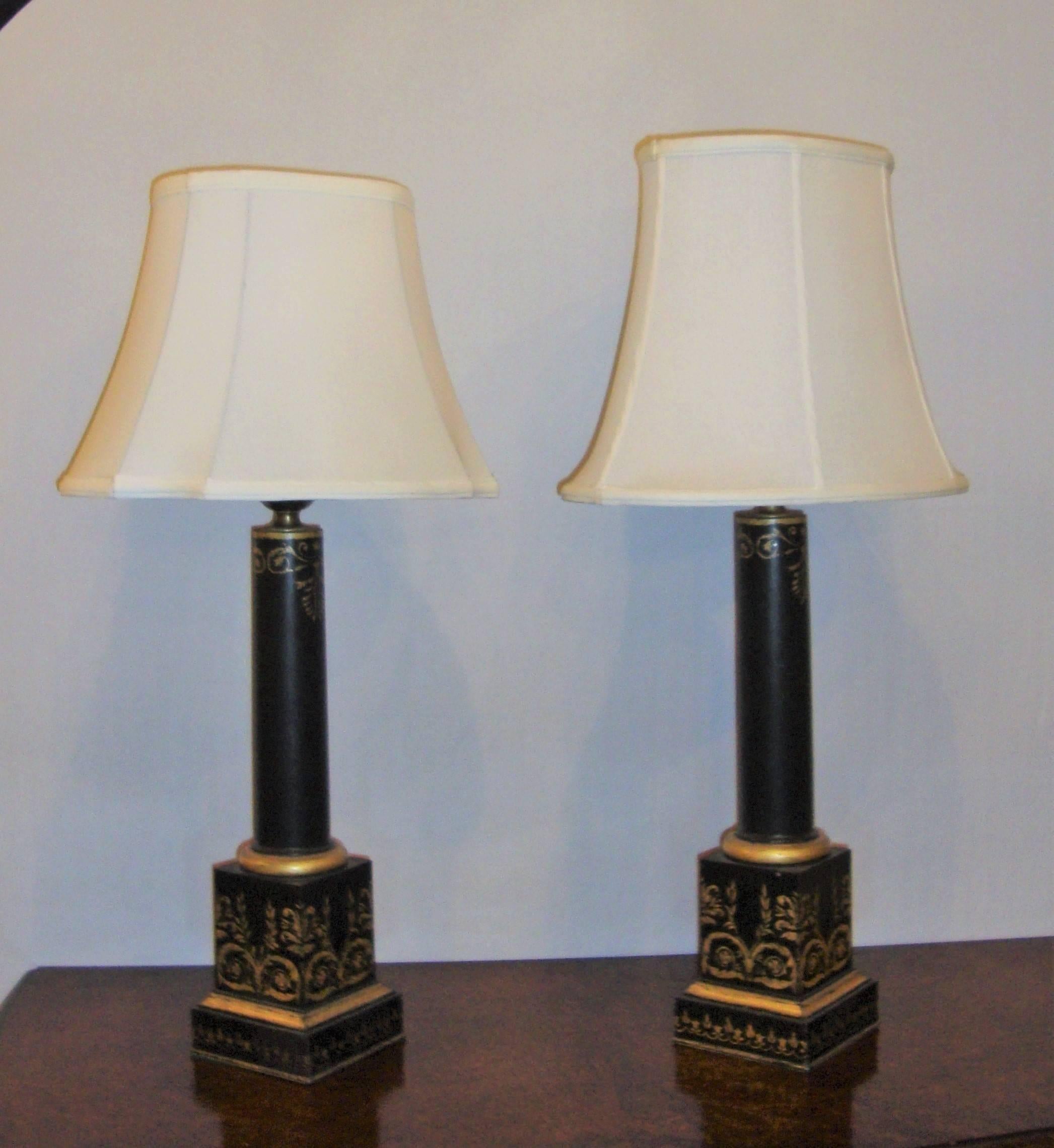 American Empire Pair of Antique Tole Painted Ebonized and Gilt Decorated Empire Style Lamps