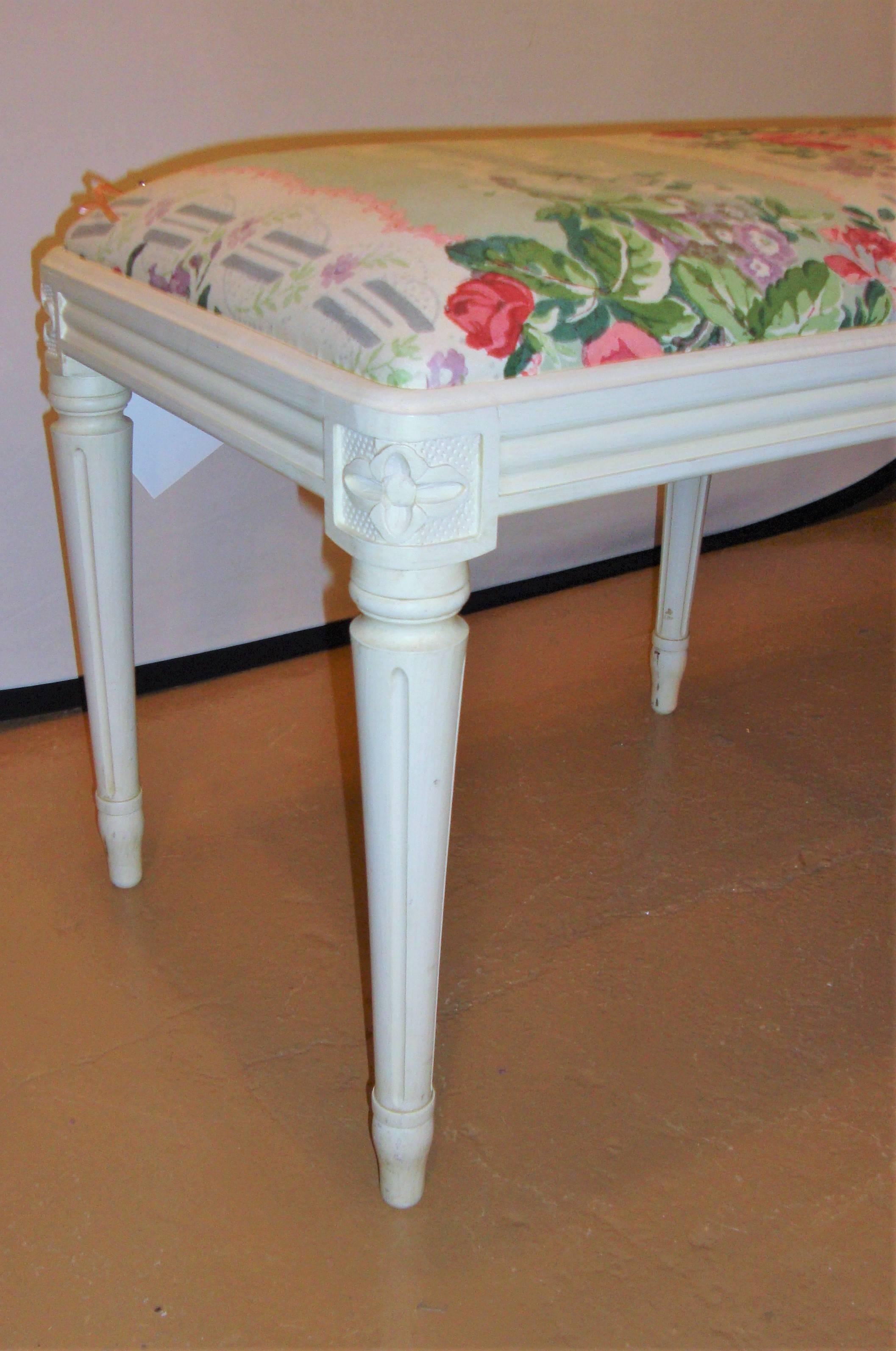 Mid-20th Century Louis XVI Style Paint Decorated Window Bench
