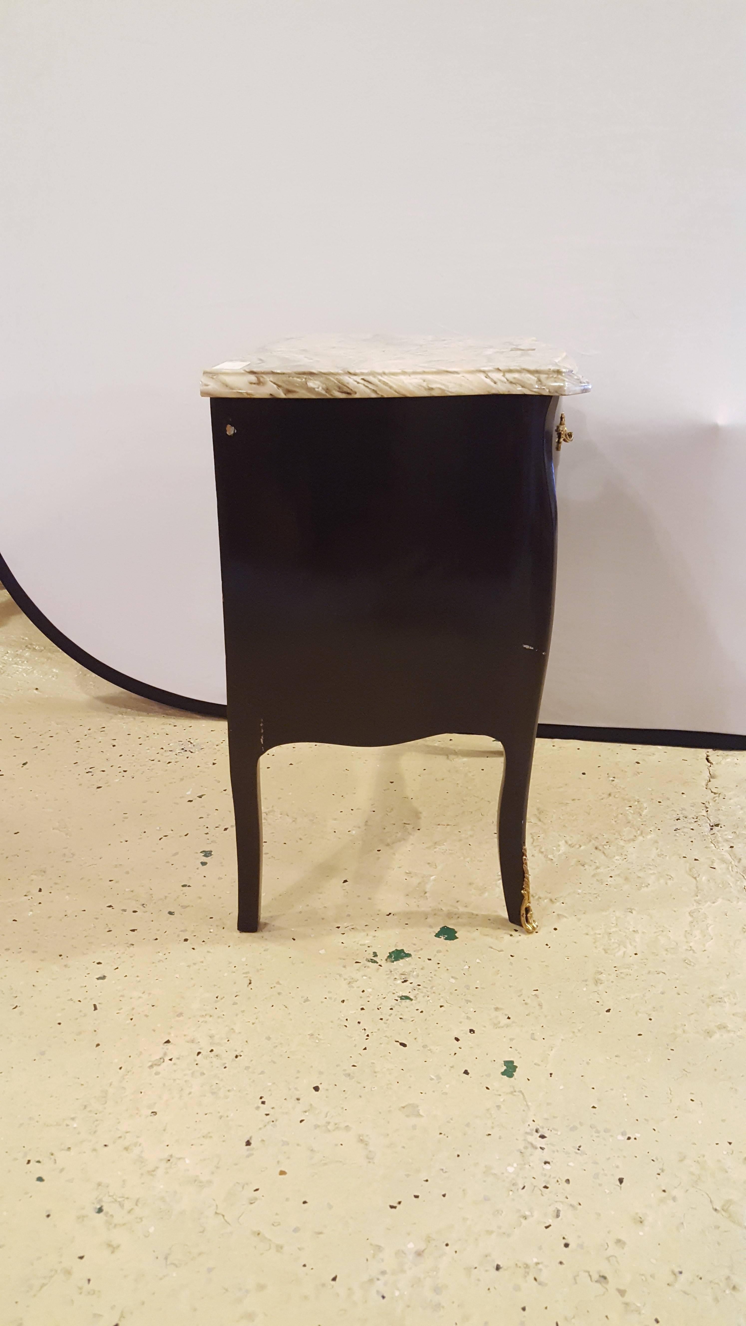 Pair of Hollywood Regency Style Ebonized Marble-Top Nightstands / End Tables 5