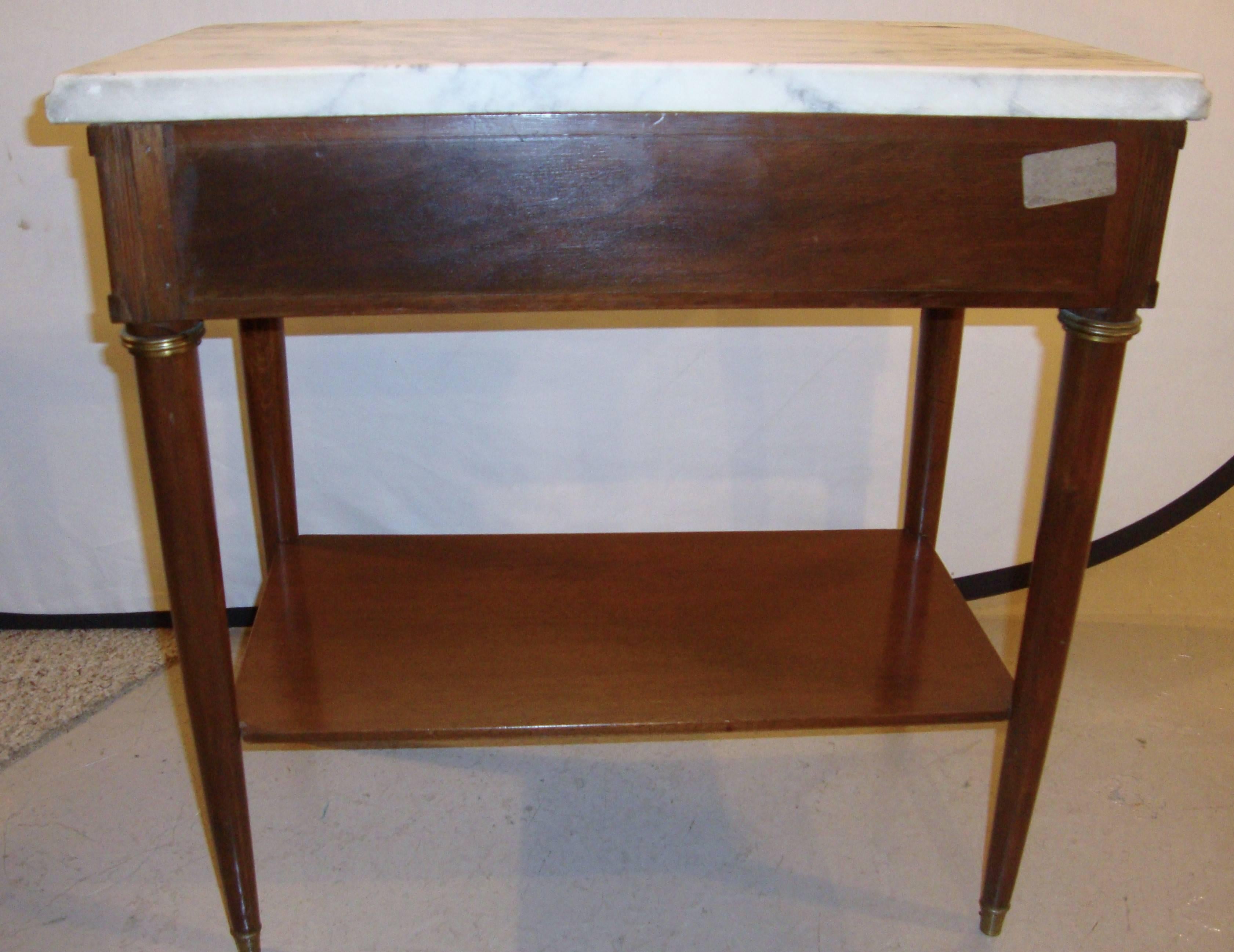 Diminutive Marble-Top Mahogany Stand, End Table in the Manner of Jansen For Sale 4