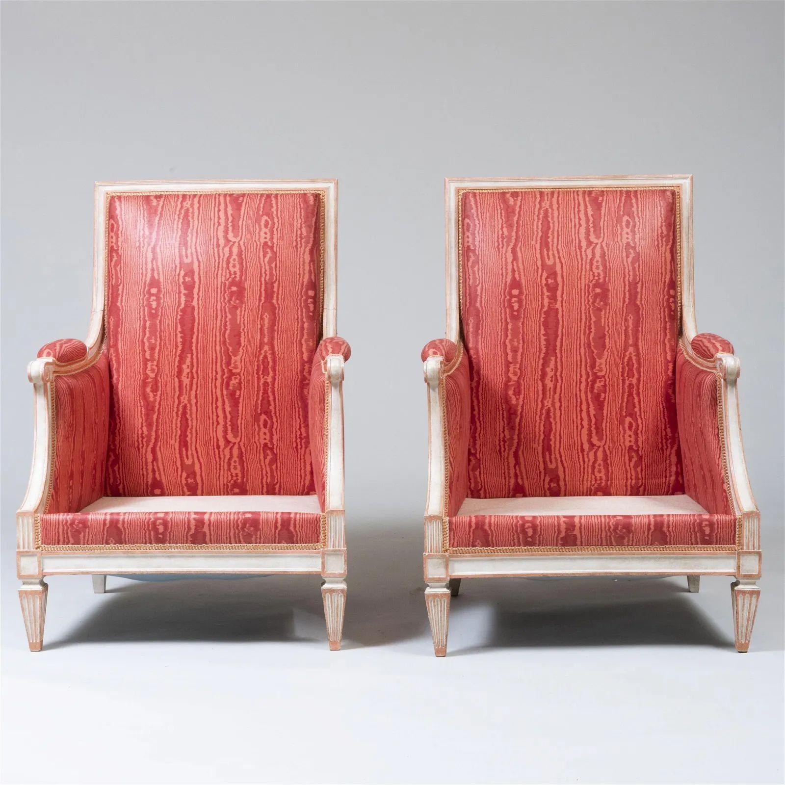 Pair of Louis XVI Style Painted Bergère Arm/Lounge Chairs, Traditional, France In Good Condition In Manhasset, NY
