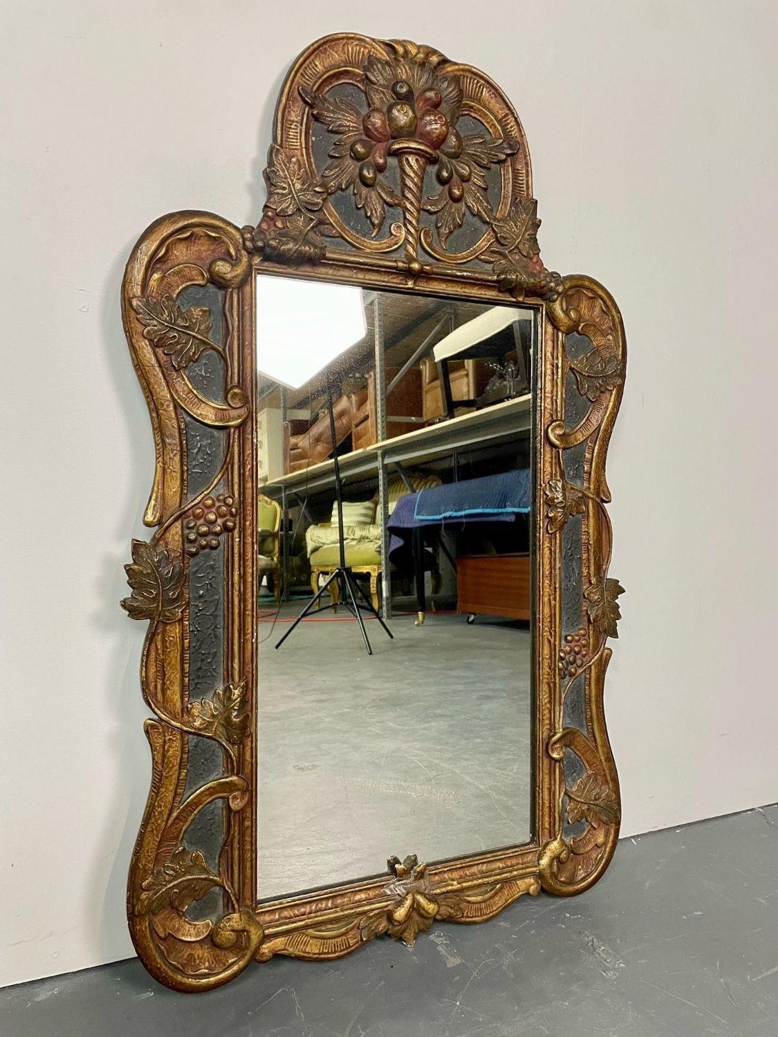 Antique Gustavian Italian wall, console mirror, Cornucopia Motif, Parcel Gilt Decorated
A finely carved and paint decorated wall or console mirror. Late 19th Early 20th century having a mint green paint decorated finish with parcel fire gilt