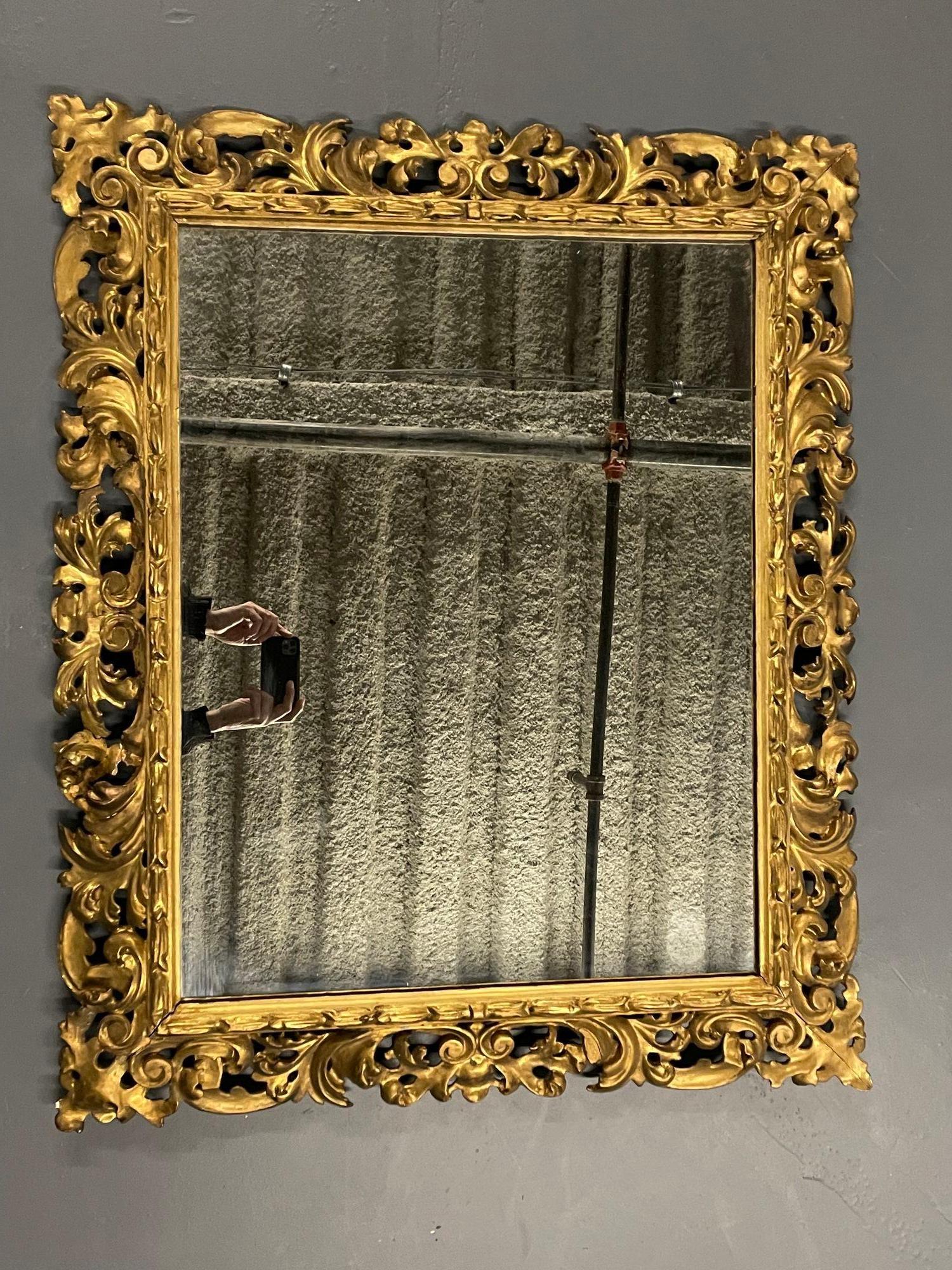 Miroir mural / console / miroir d'embarcadère carré, en bois doré, Bon état - En vente à Stamford, CT