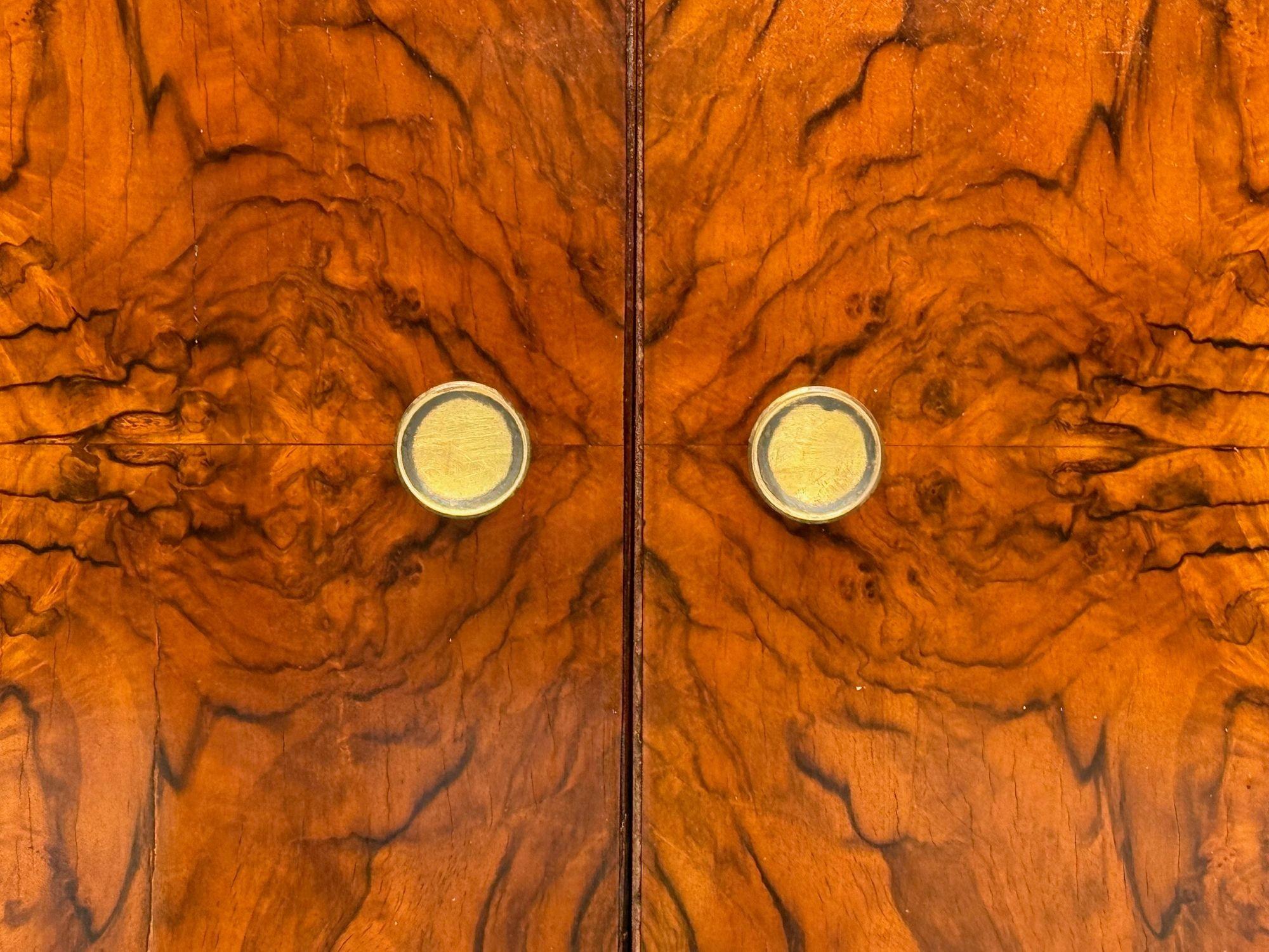 Emilio Lancia attr., Italian Modern, Walnut Root, Brass, Commode, Italy, 1930s For Sale 2