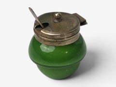 Art-Déco-Dose mit Deckel für Schnupftabak oder Kokain, grünes Kunstglas, Sterlingsilber, 1930er Jahre