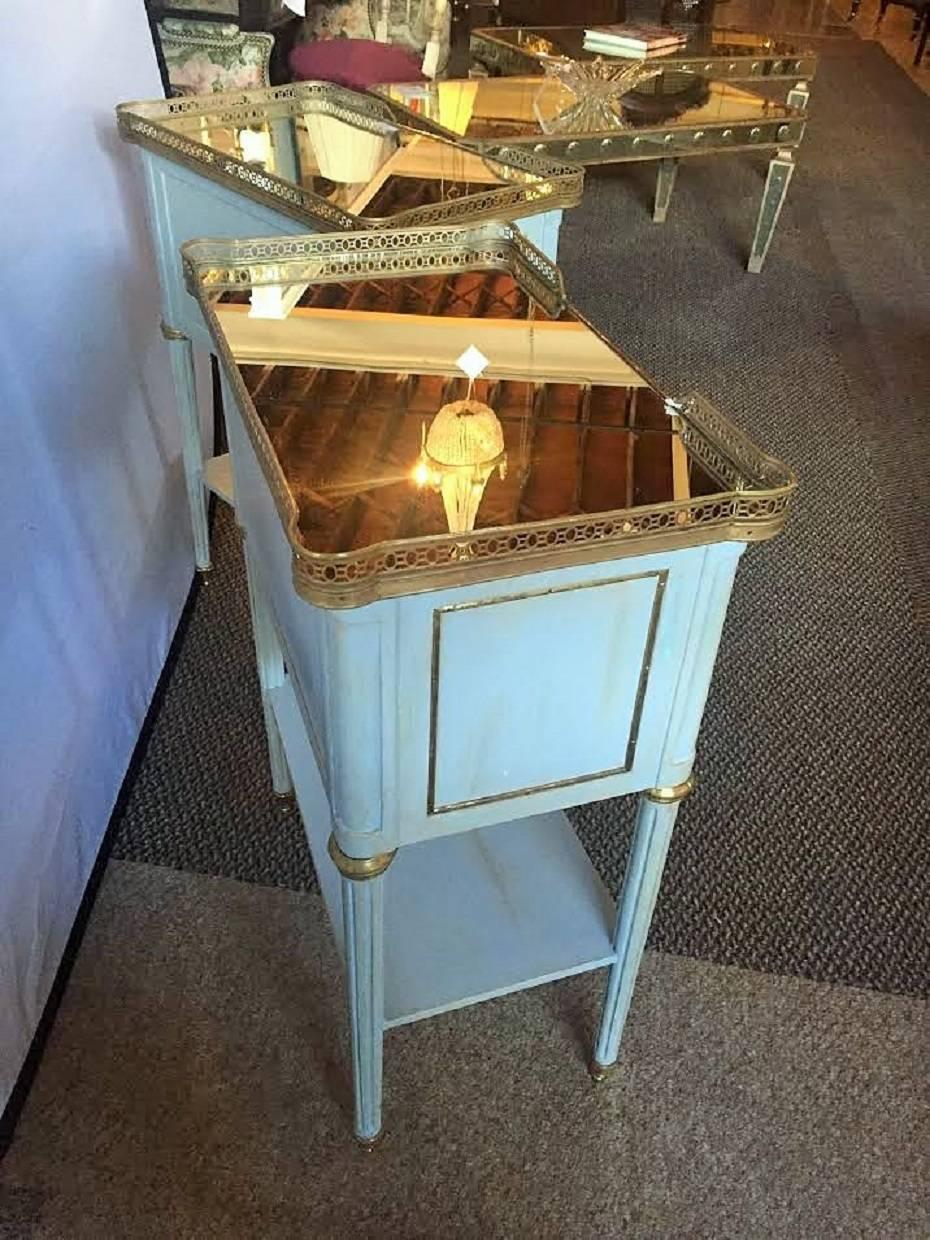 Louis XVI Style Side Tables, Nightstands or  End Tables Manner of Maison Jansen In Good Condition In Stamford, CT
