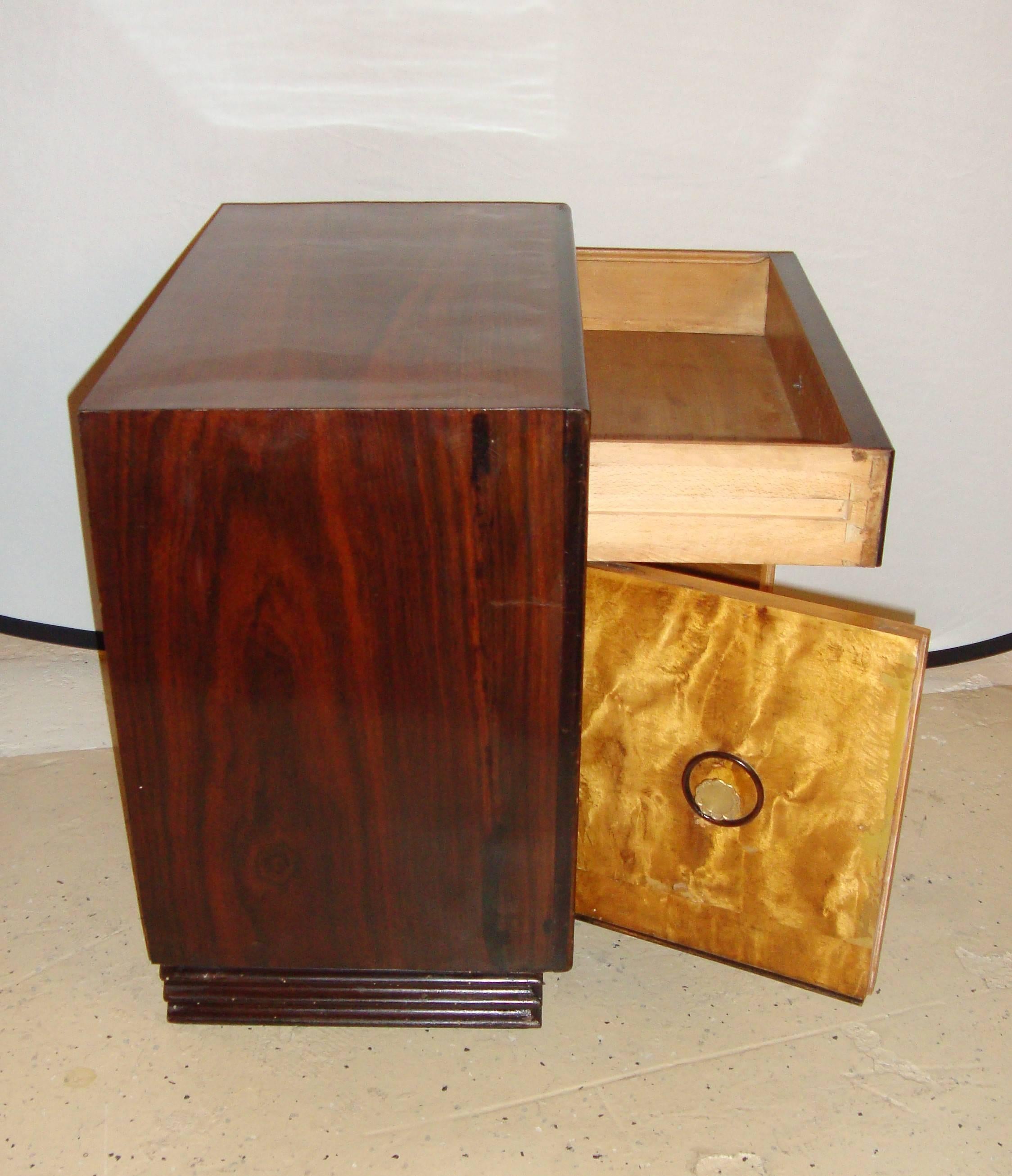 Pair of Art Deco Mid-Century Modern Nightstands/End Tables 1