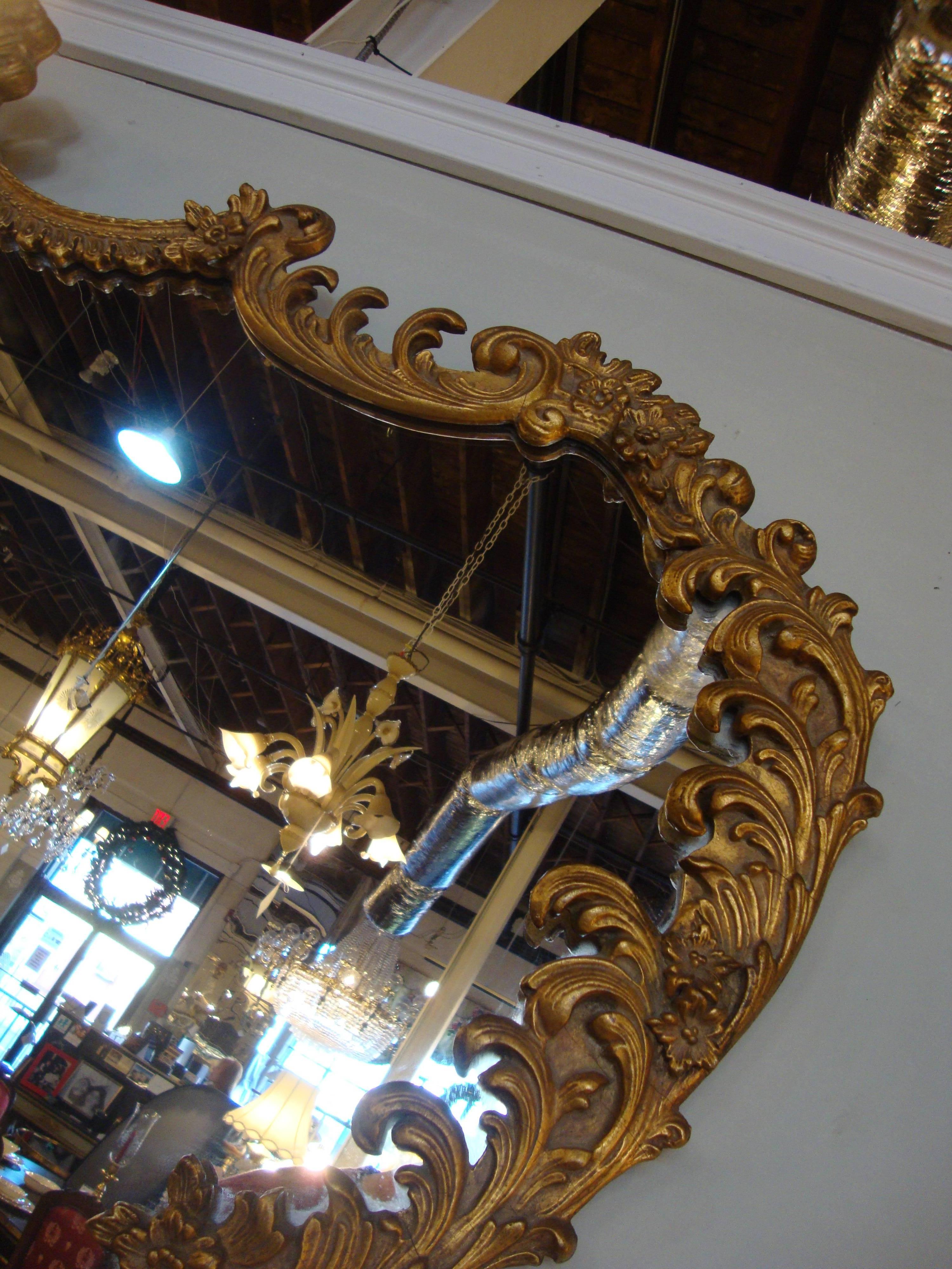 Italian Giltwood Baroque Carved Horizontal Mirror In Good Condition In Stamford, CT