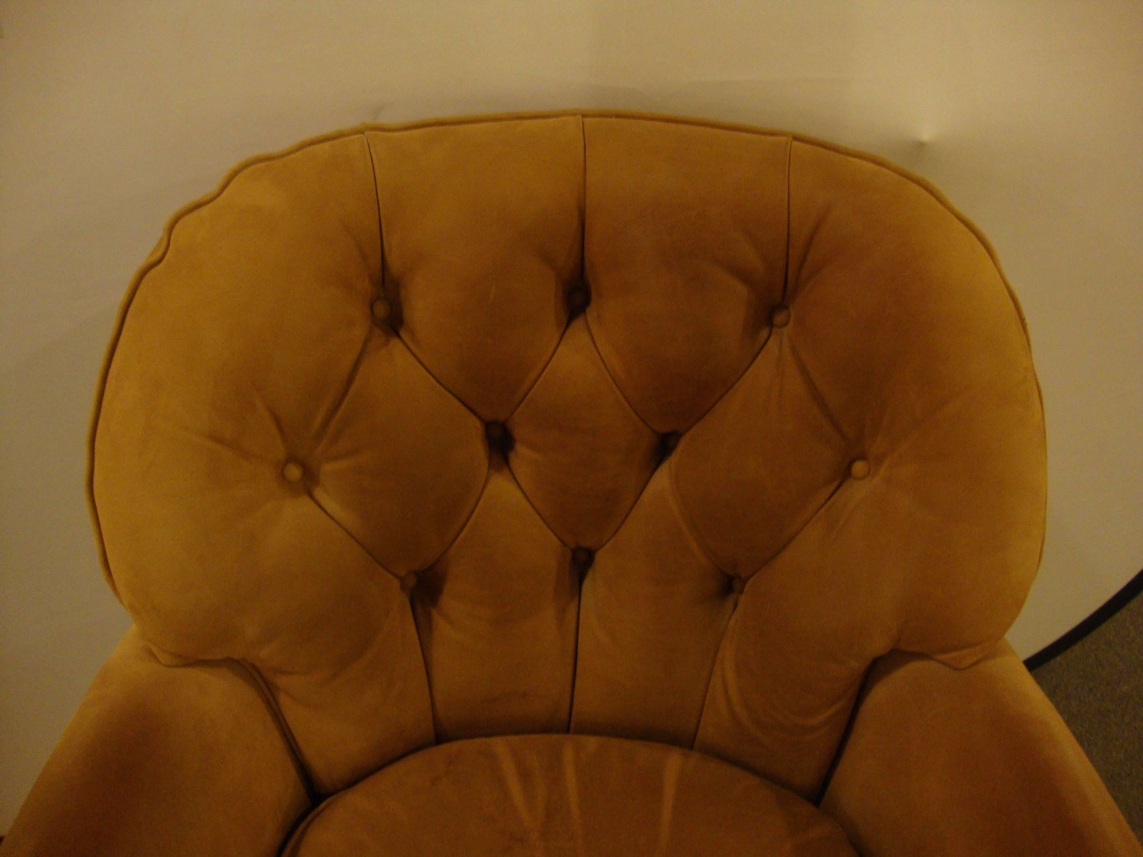 Hancock & Moore leather tufted back with nailhead Design Armchair. Distressed and worn as is the intended look and desired look.

Measures: Seat height 18 Inches.