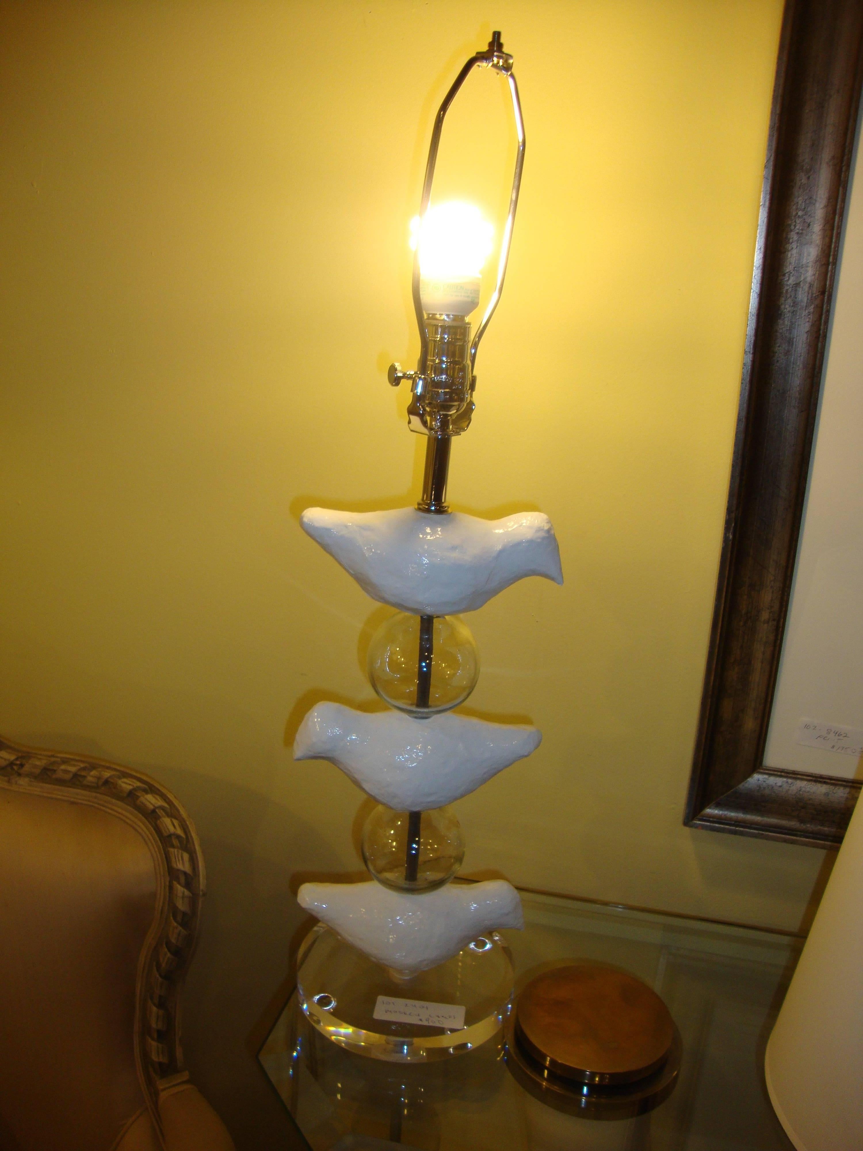 Pair of Mid-Century Modern Lucite Lamps Depicting Birds with Bird Finial 1