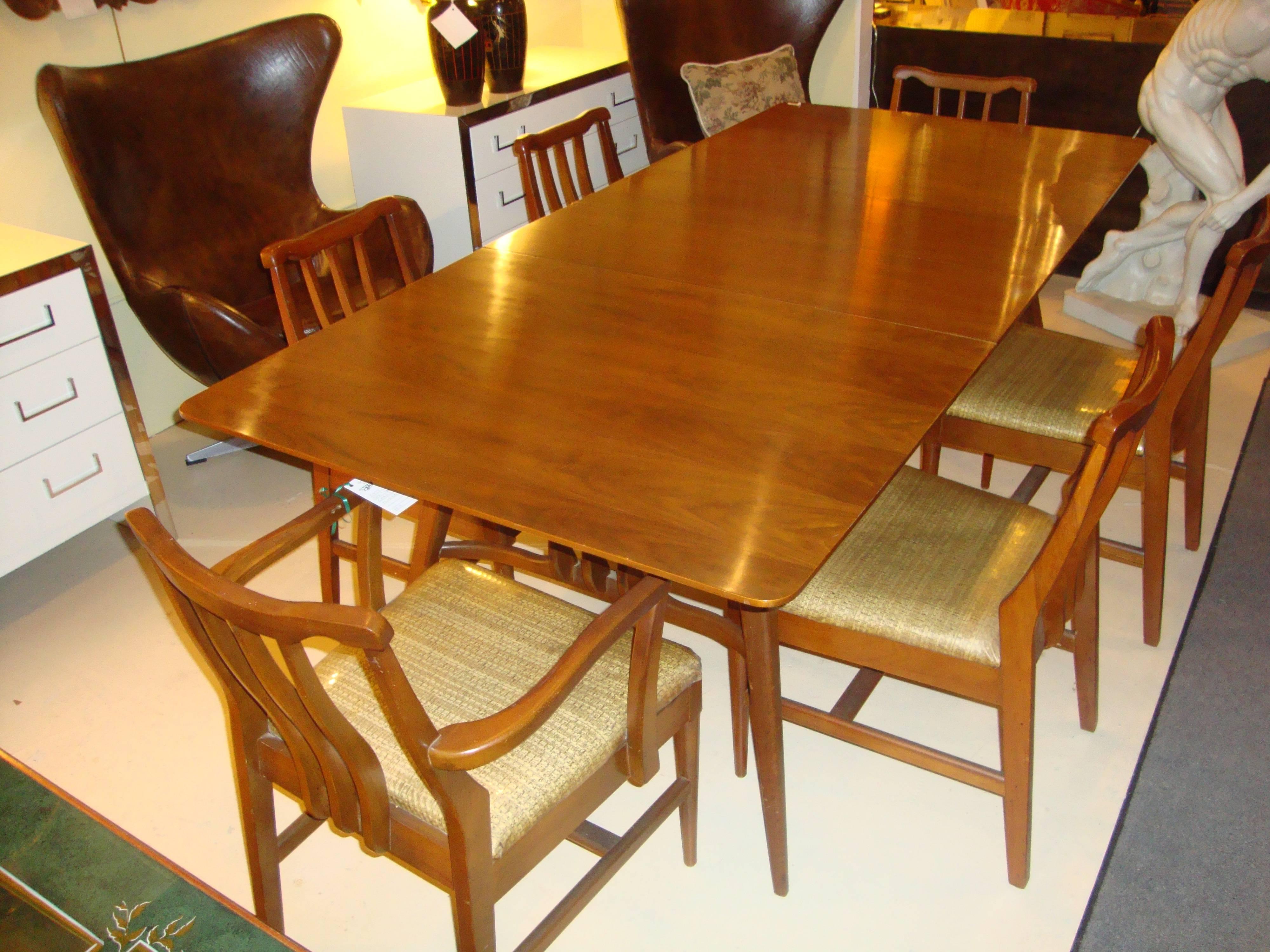 Mid-Century Modern Dining Table with Two Leaves 1