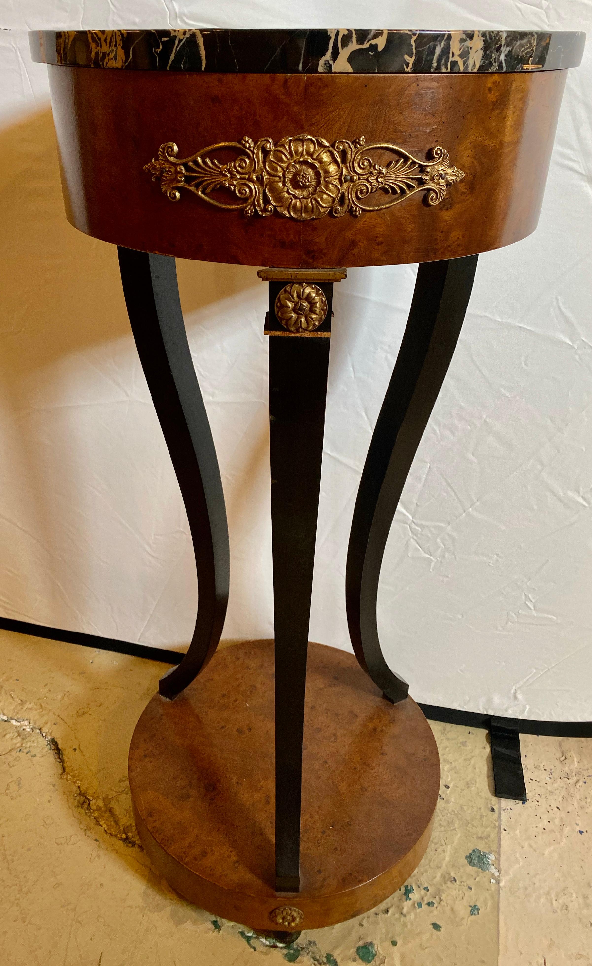 Early 20th Century Pair of Empire Style Marble-Top Pedestals