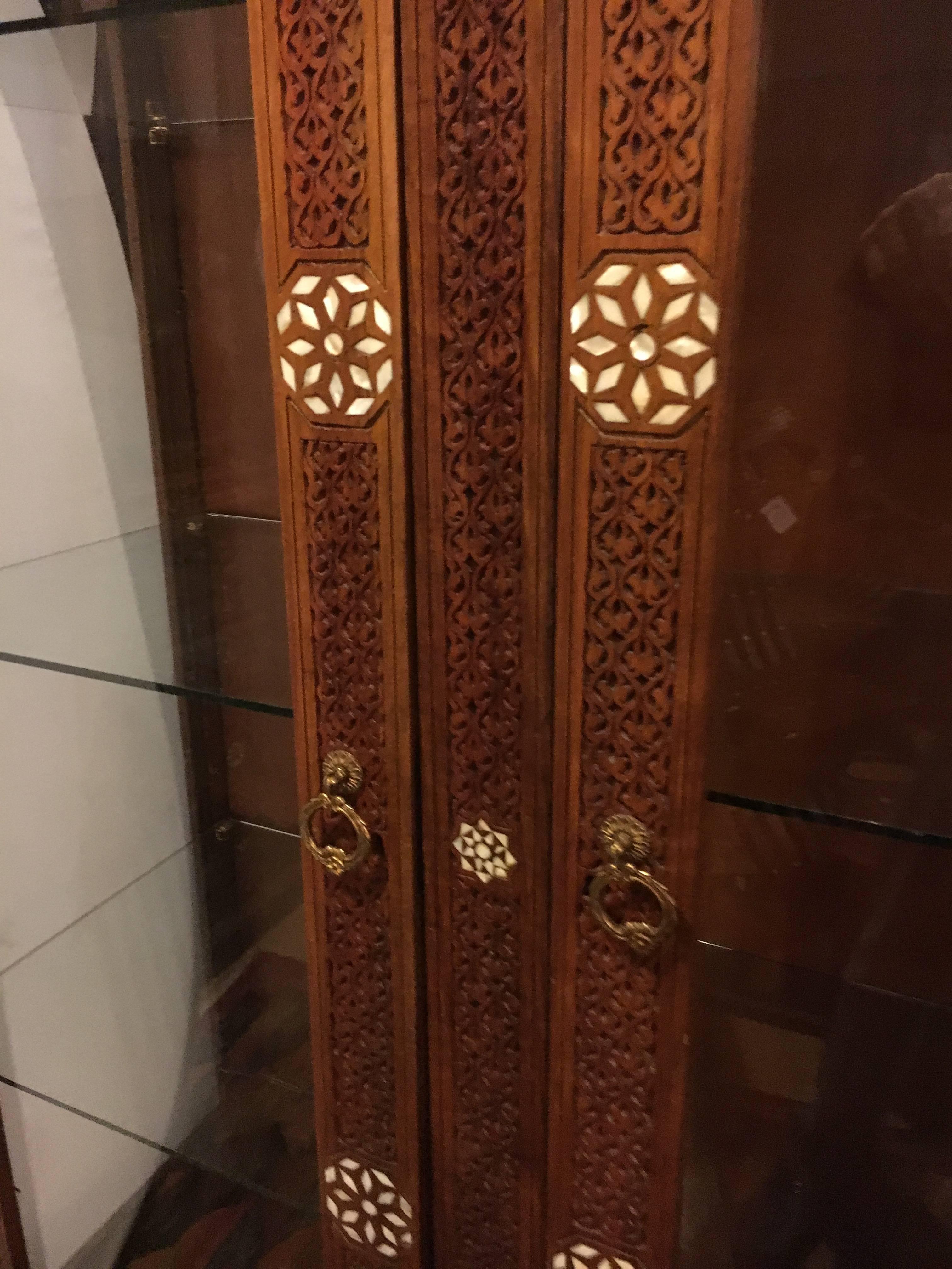 Antique Syrian Cabinet with Mother of Pearl, Mid-19th Century In Good Condition In Stamford, CT