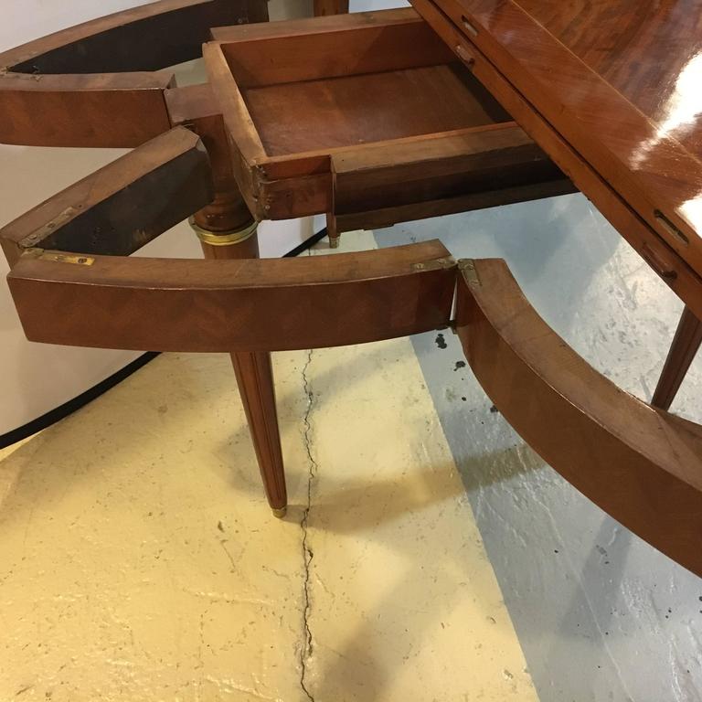 Maison Jansen Demilune Console Table Converts into a Dining Table In Good Condition For Sale In Stamford, CT