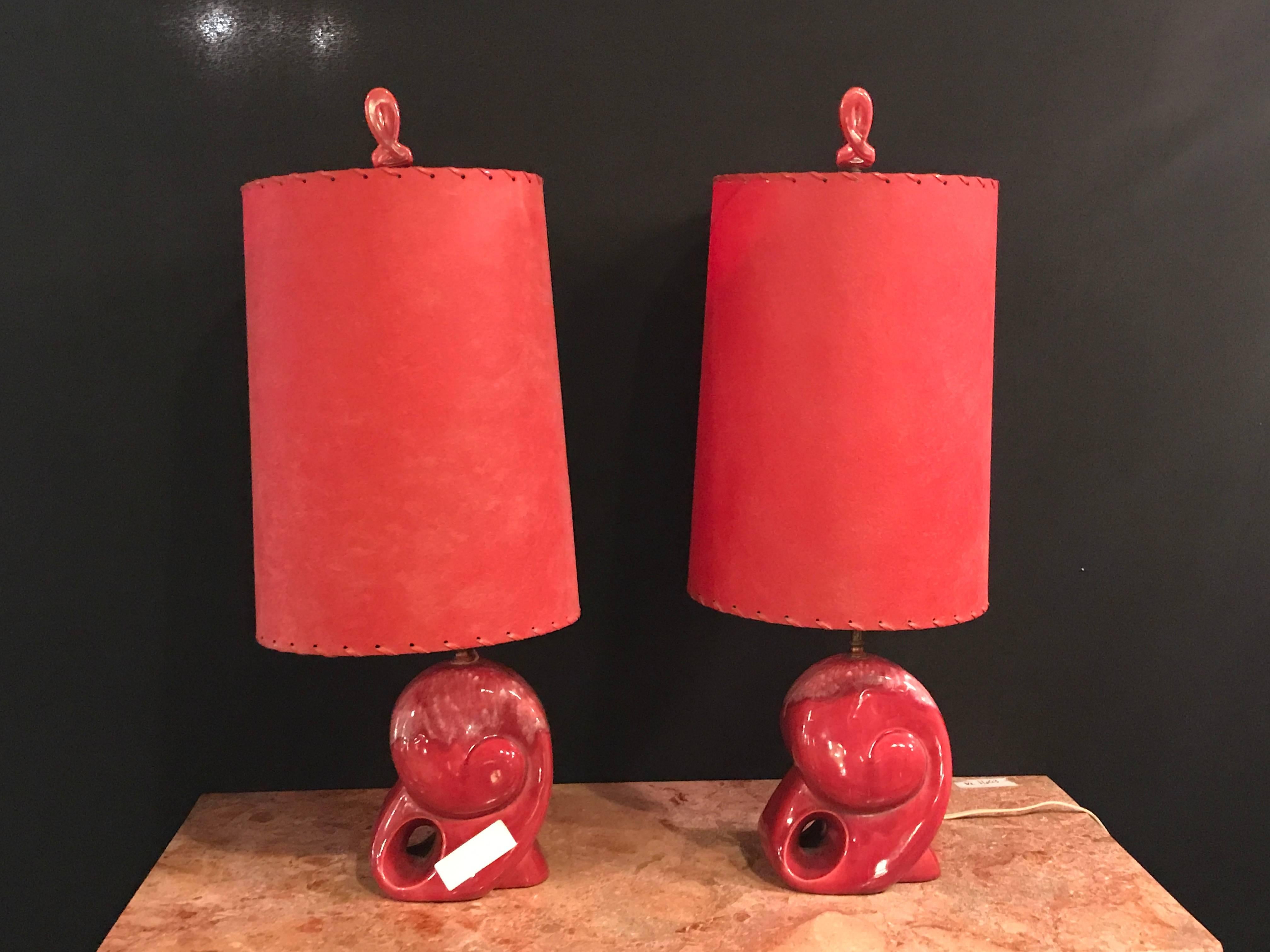 Pair of Red Mid-Century Modern Shell Form Table Lamps 5