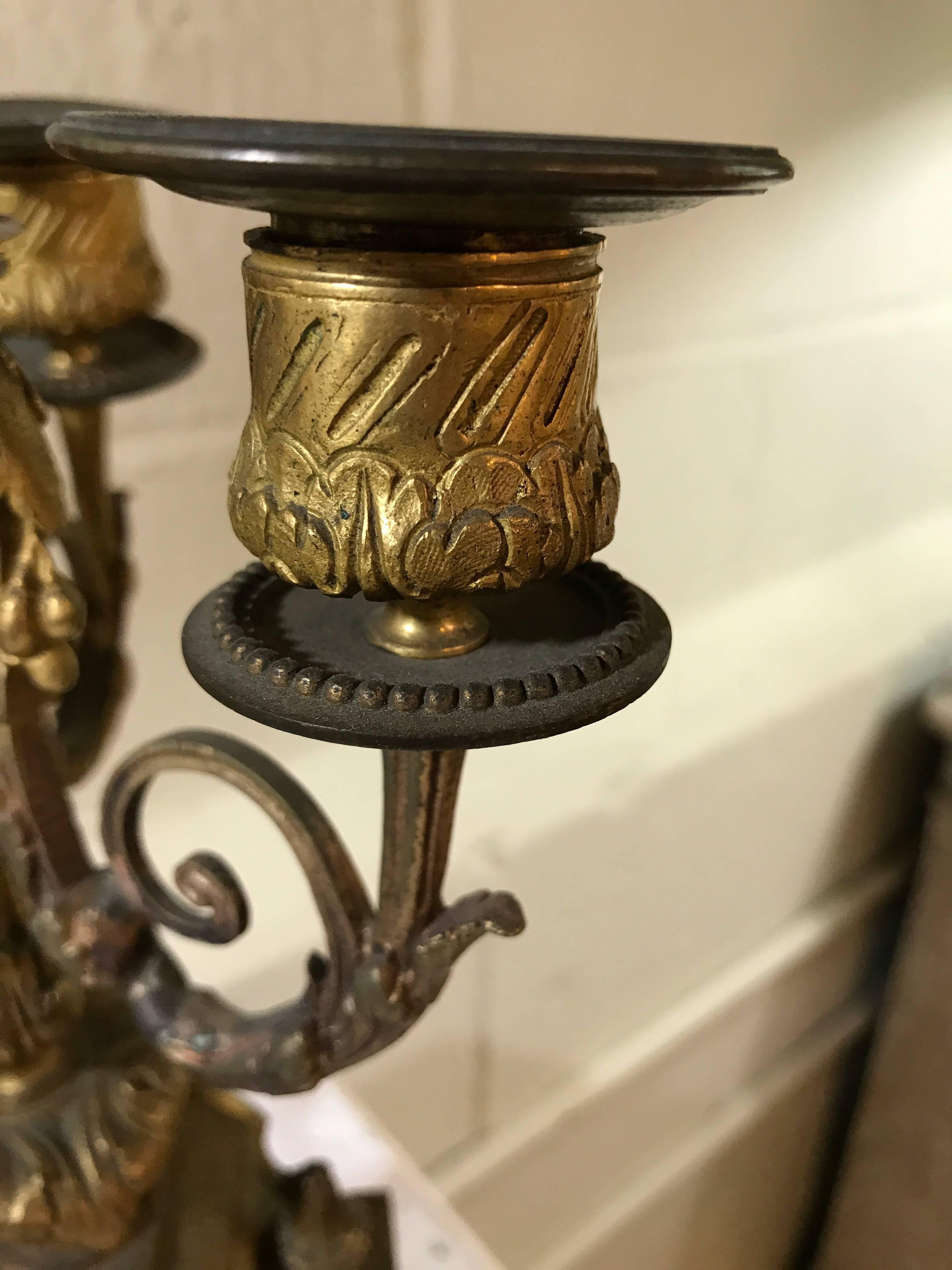 Candelabro de bronce de cuatro luces, siglo XIX en Bueno estado para la venta en Manhasset, NY