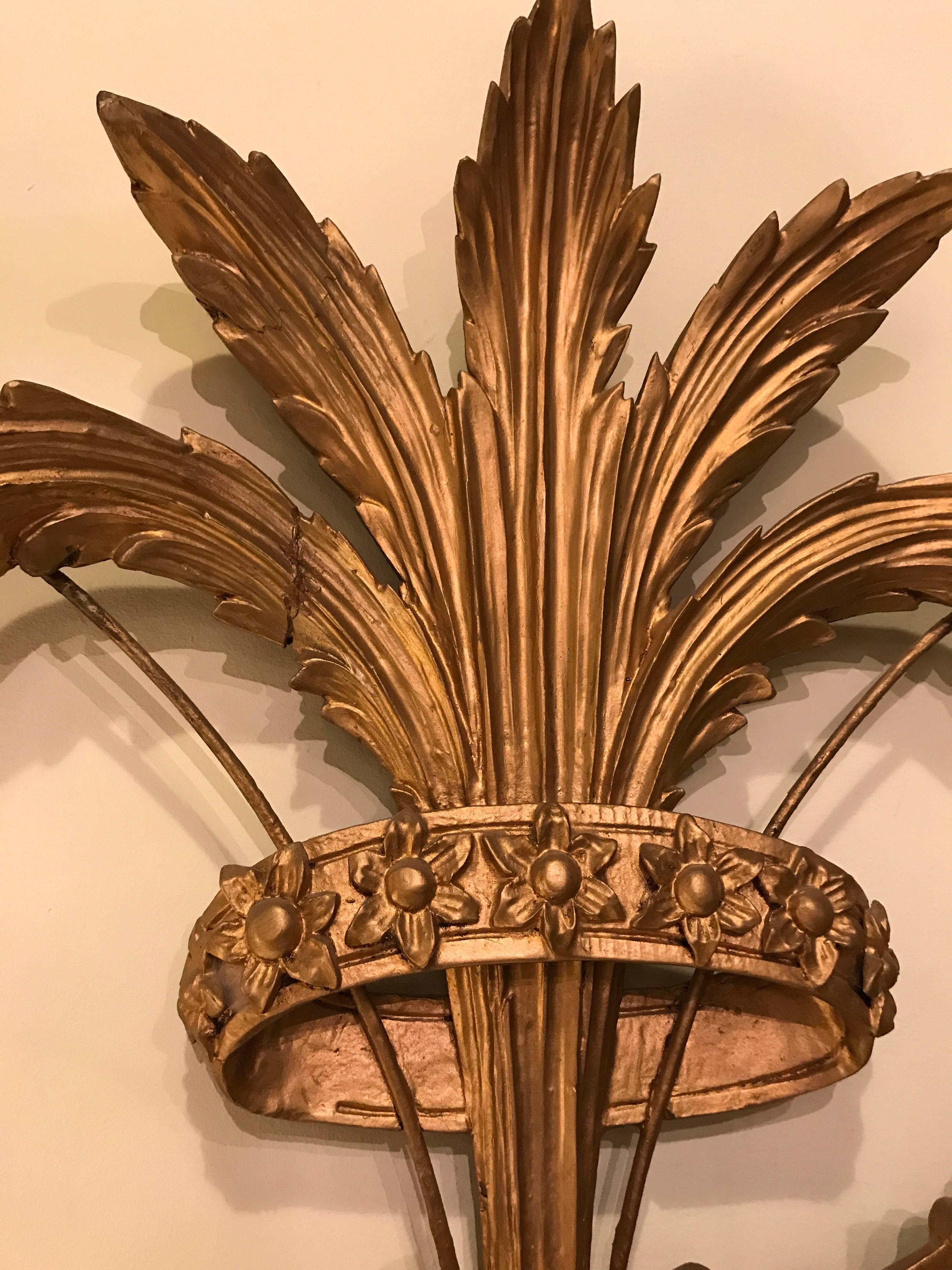 Italian Five Light Gilt Gesso Wall Sconce In Good Condition In Stamford, CT