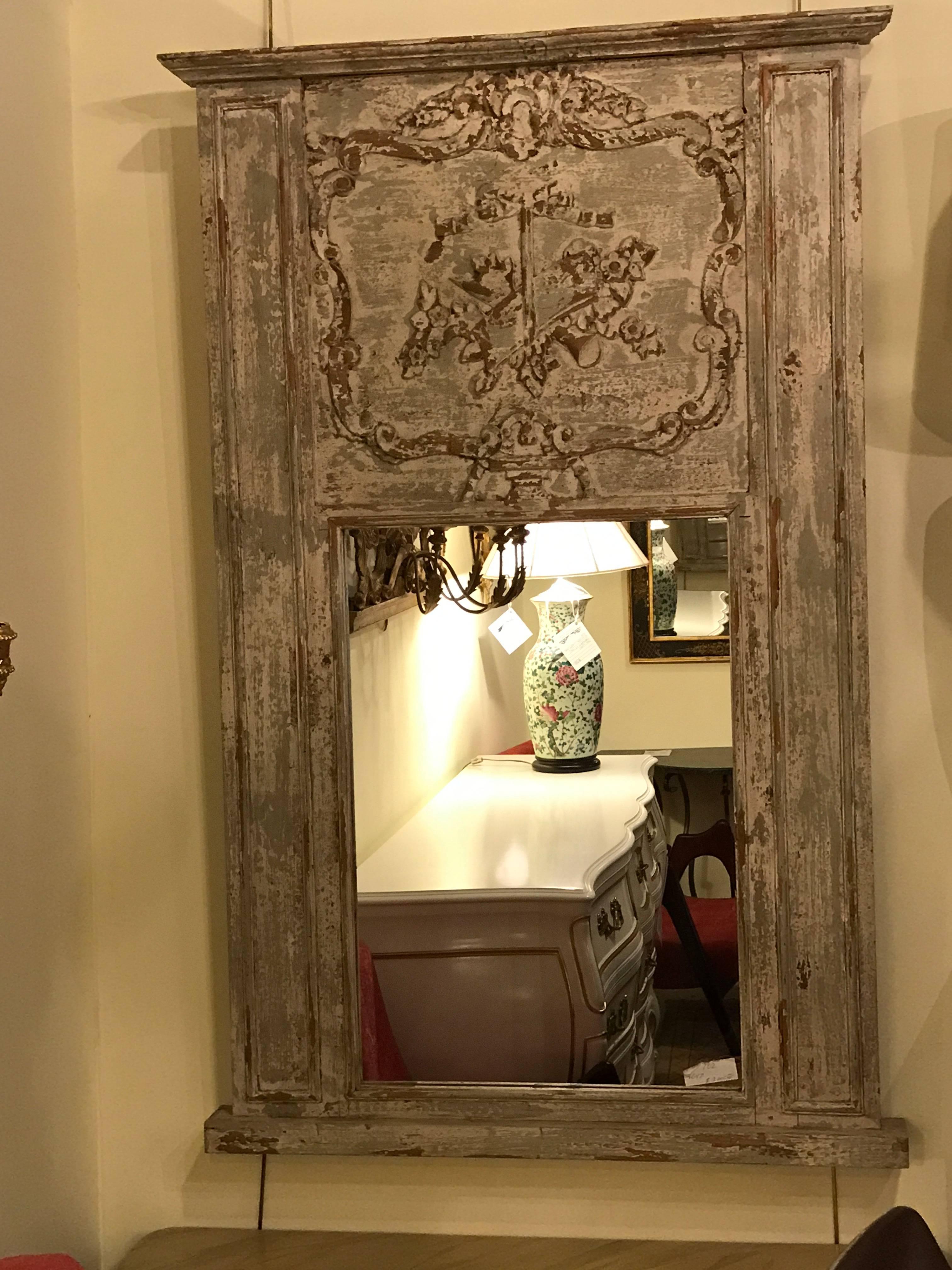 Gustavian Style Mirror In Good Condition In Stamford, CT