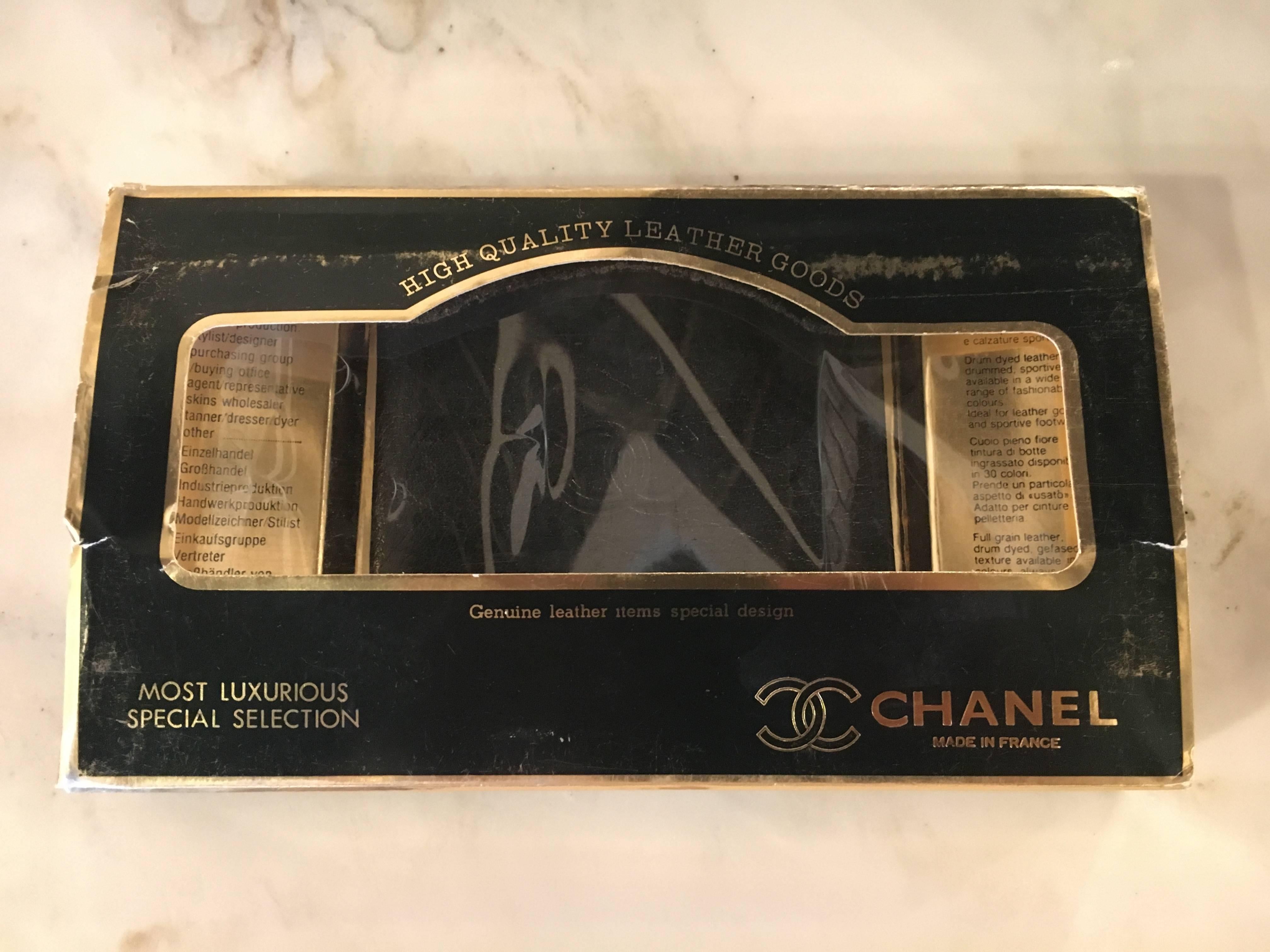 Brand new Chanel men’s wallet in a black leather - vintage. This once popular folding billfold is in pristine condition and is a rare find having its original box.
Unfolded is 8.75 inches wide. A Fine gift for any man on any occasion.