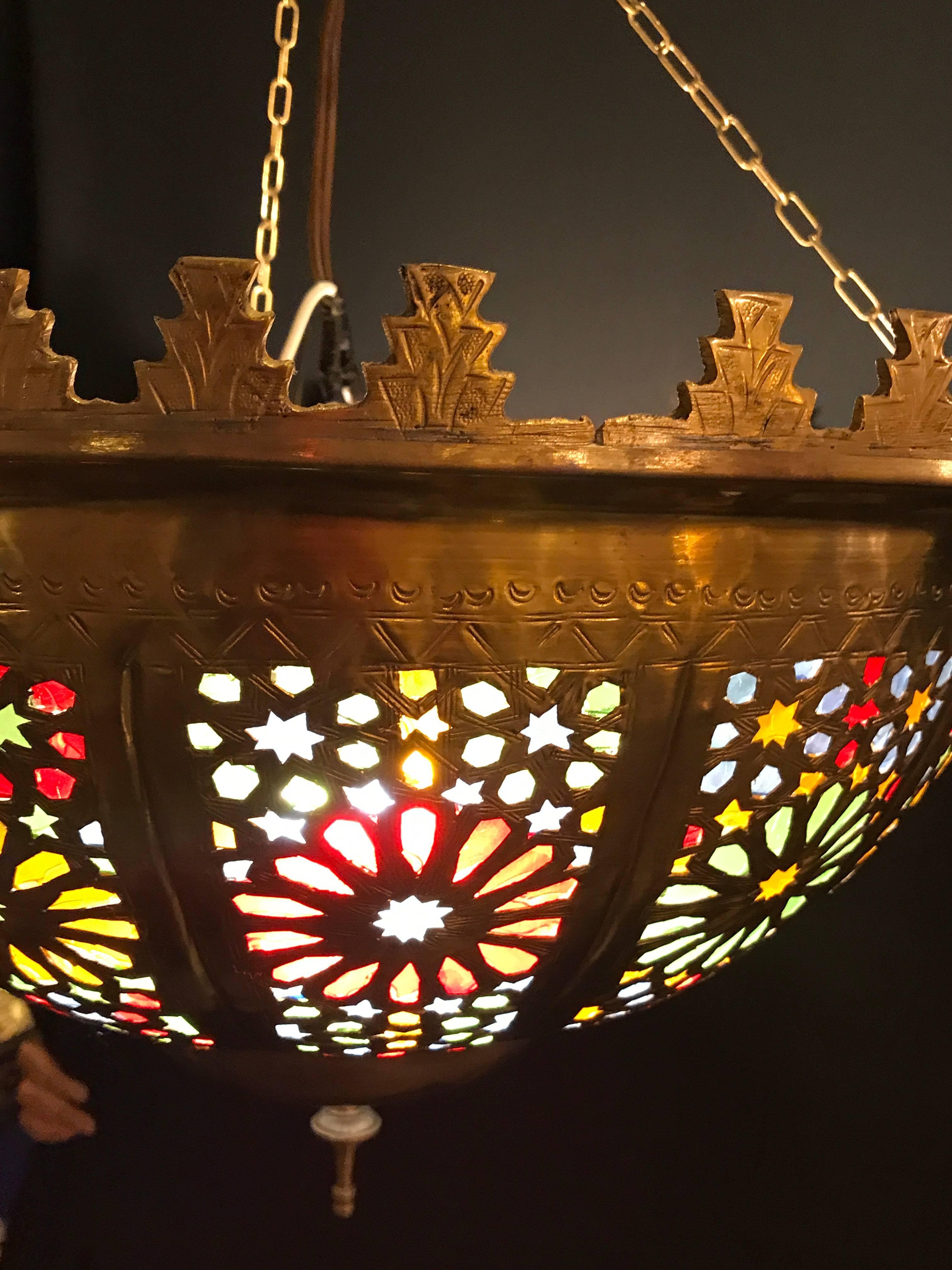 Late 20th Century Tiffany Fashioned Hand-Hammered Brass and Colored Glass Light Fixture