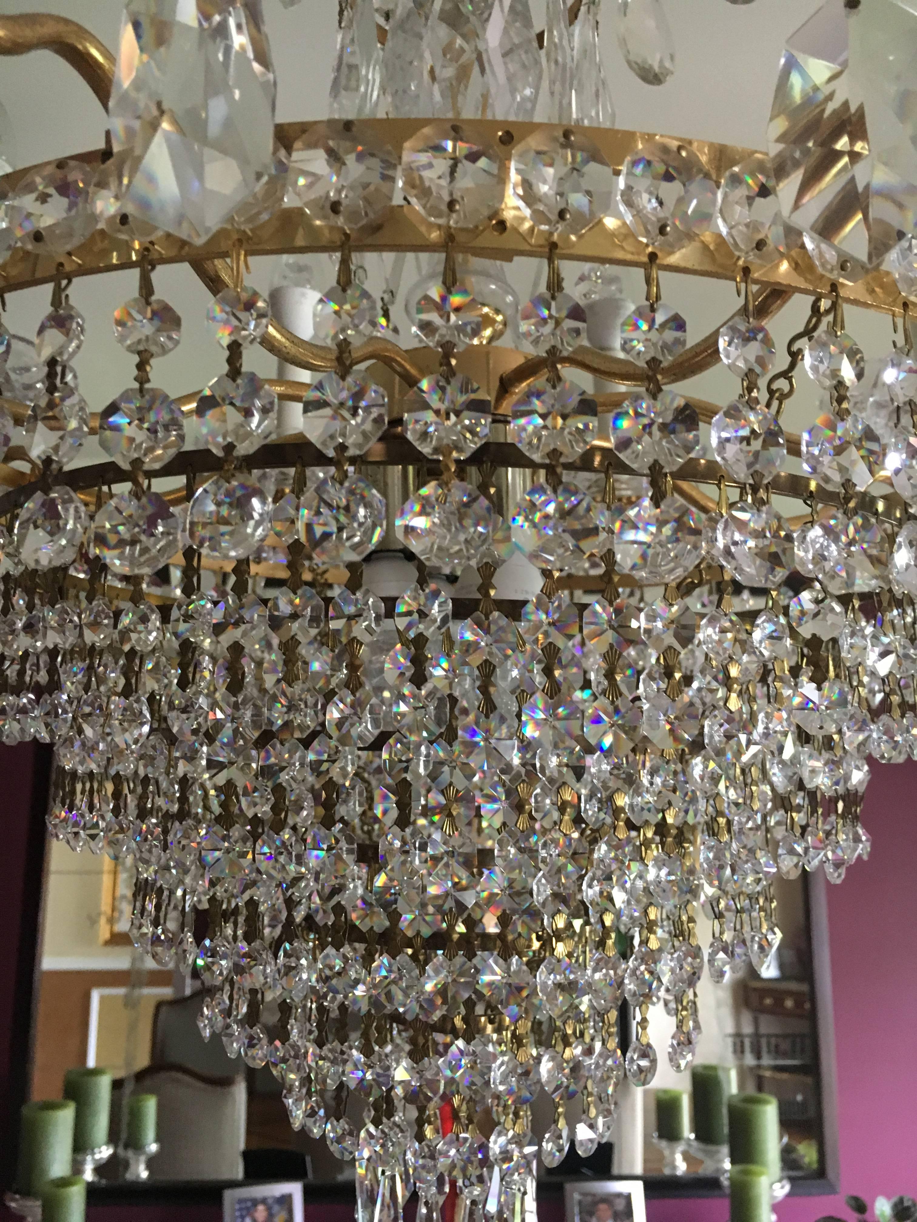 Neoclassical Style Possible Swarovski Twelve-Light Tiered Chandelier For Sale 5