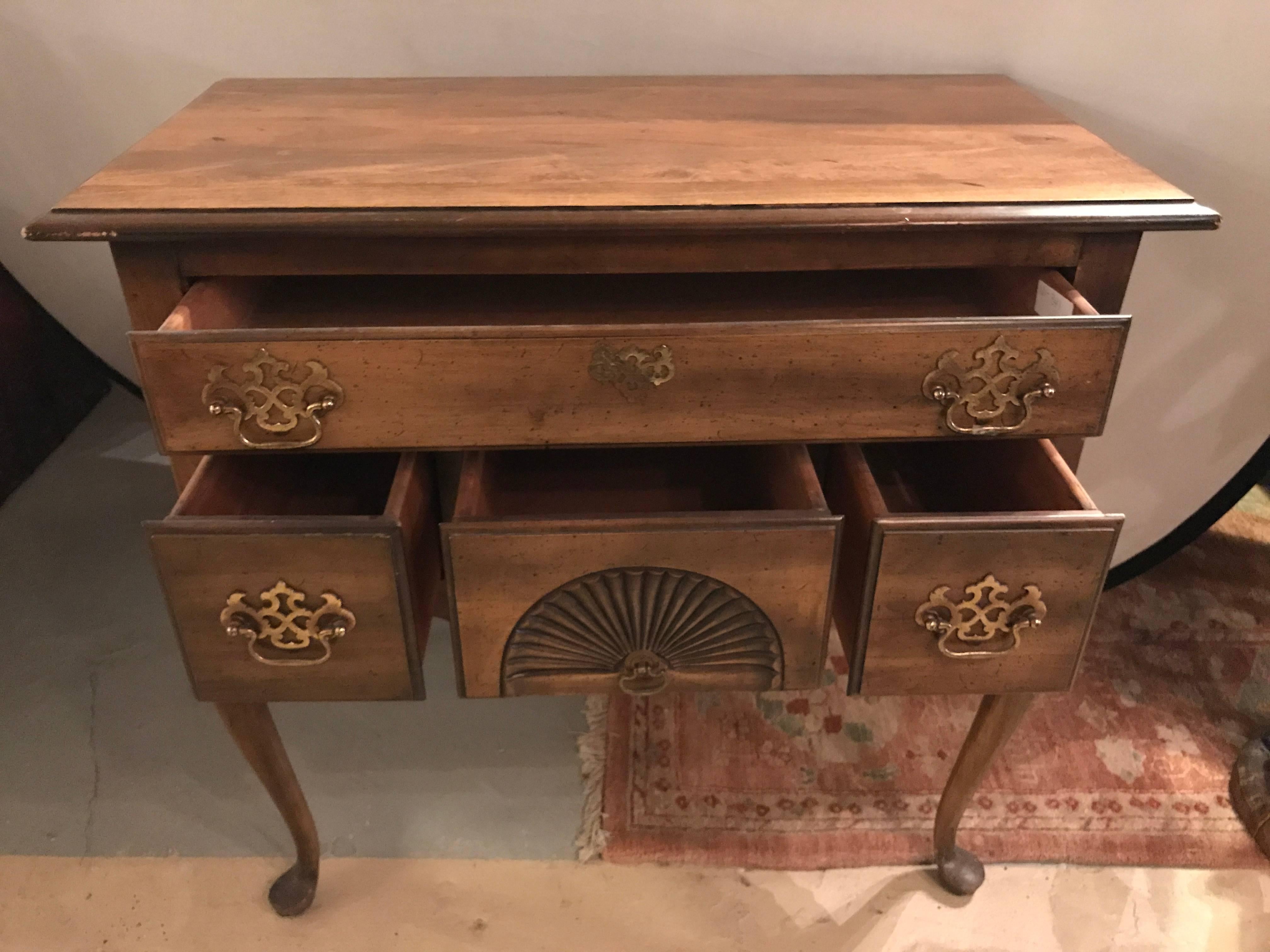 Vintage Queen Anne One over Three-Drawer Server In Good Condition In Stamford, CT