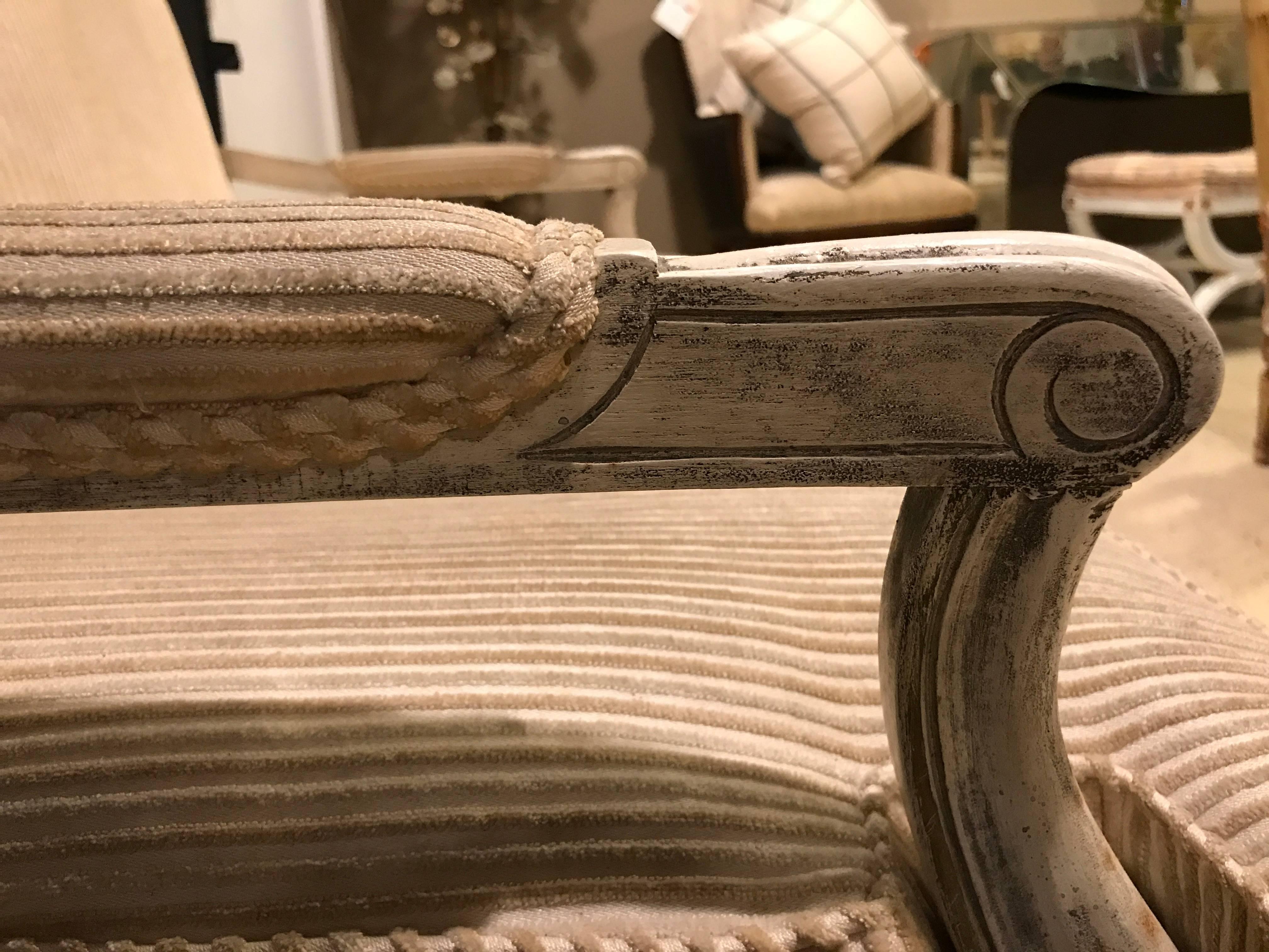French Paint Decorated Settee or Loveseat in the Swedish Fashion In Good Condition In Stamford, CT