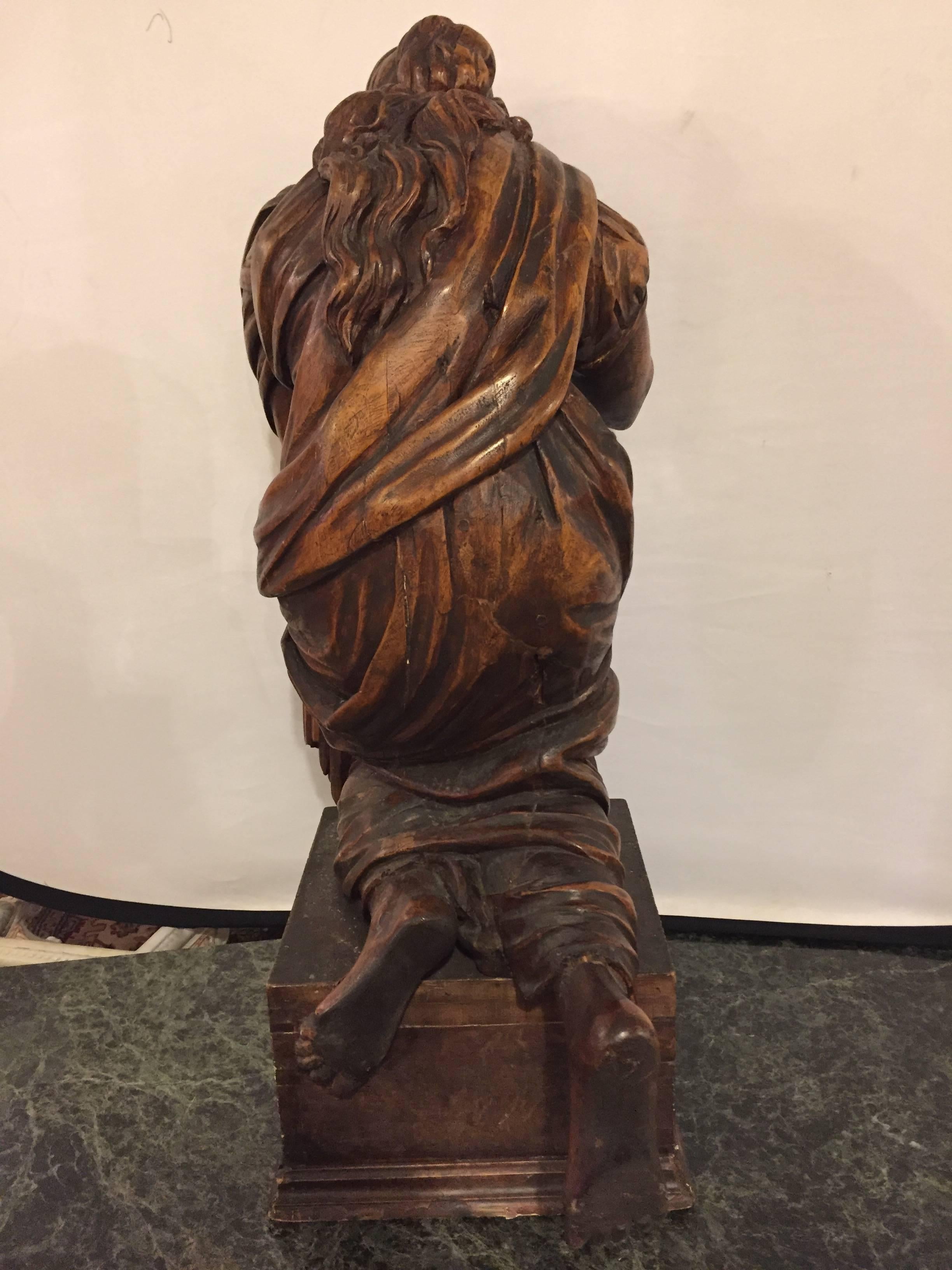 Palatial 18th Century Carved Statue of a Kneeling Woman in Tears In Good Condition In Stamford, CT