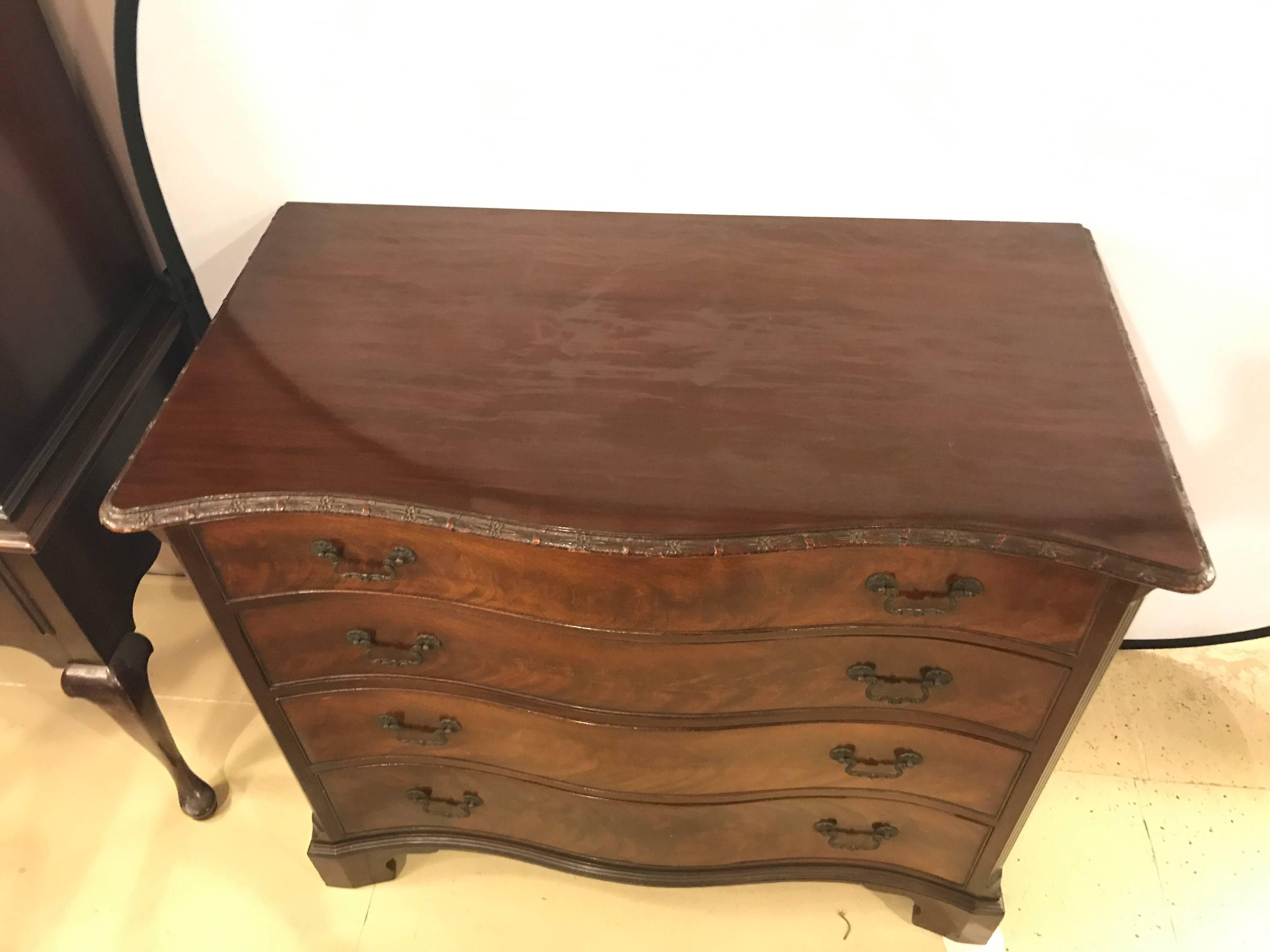 georgian style chest of drawers