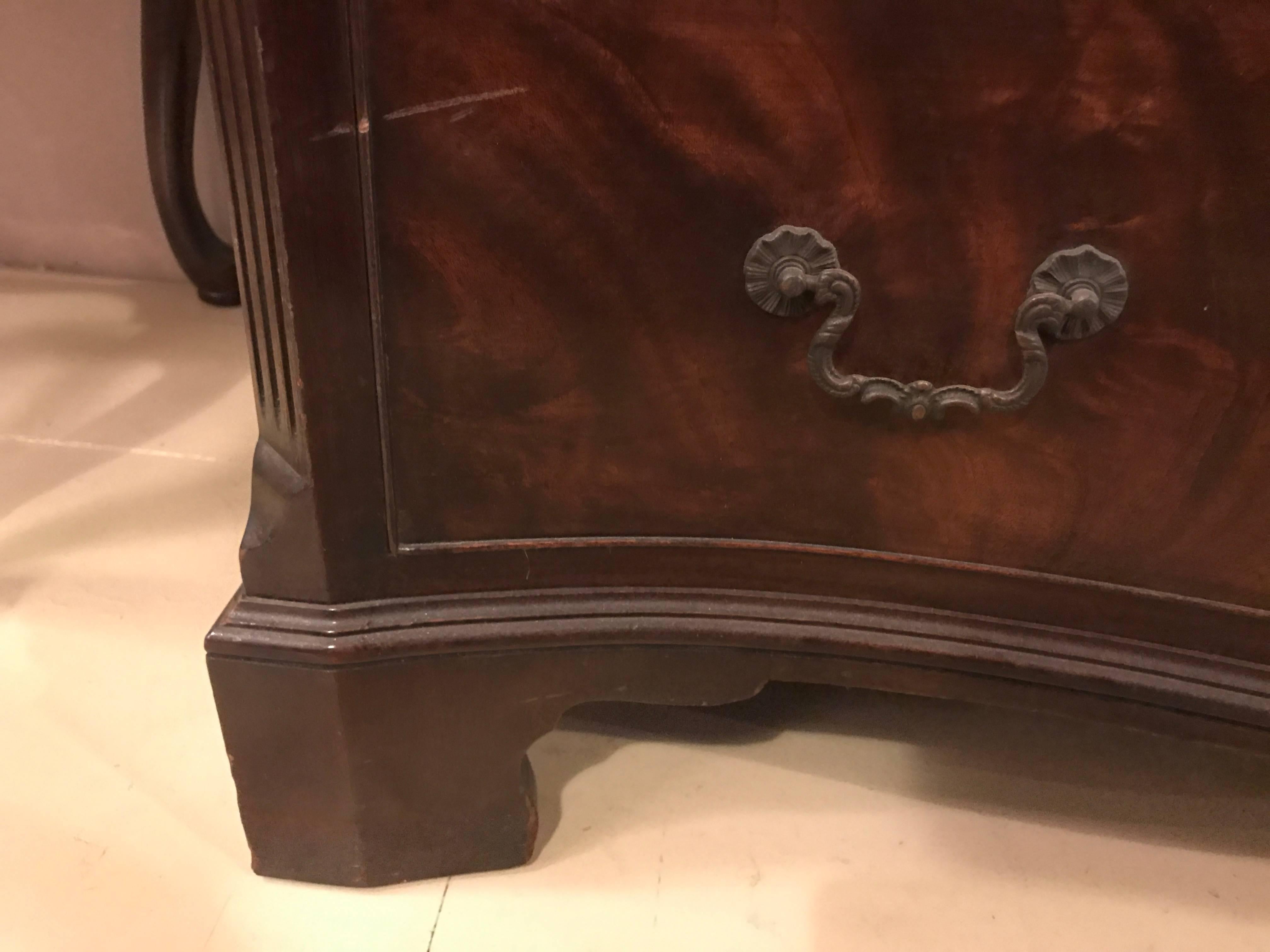 Flame Mahogany Four Graduating Drawer Georgian Style Chest or Commode 2