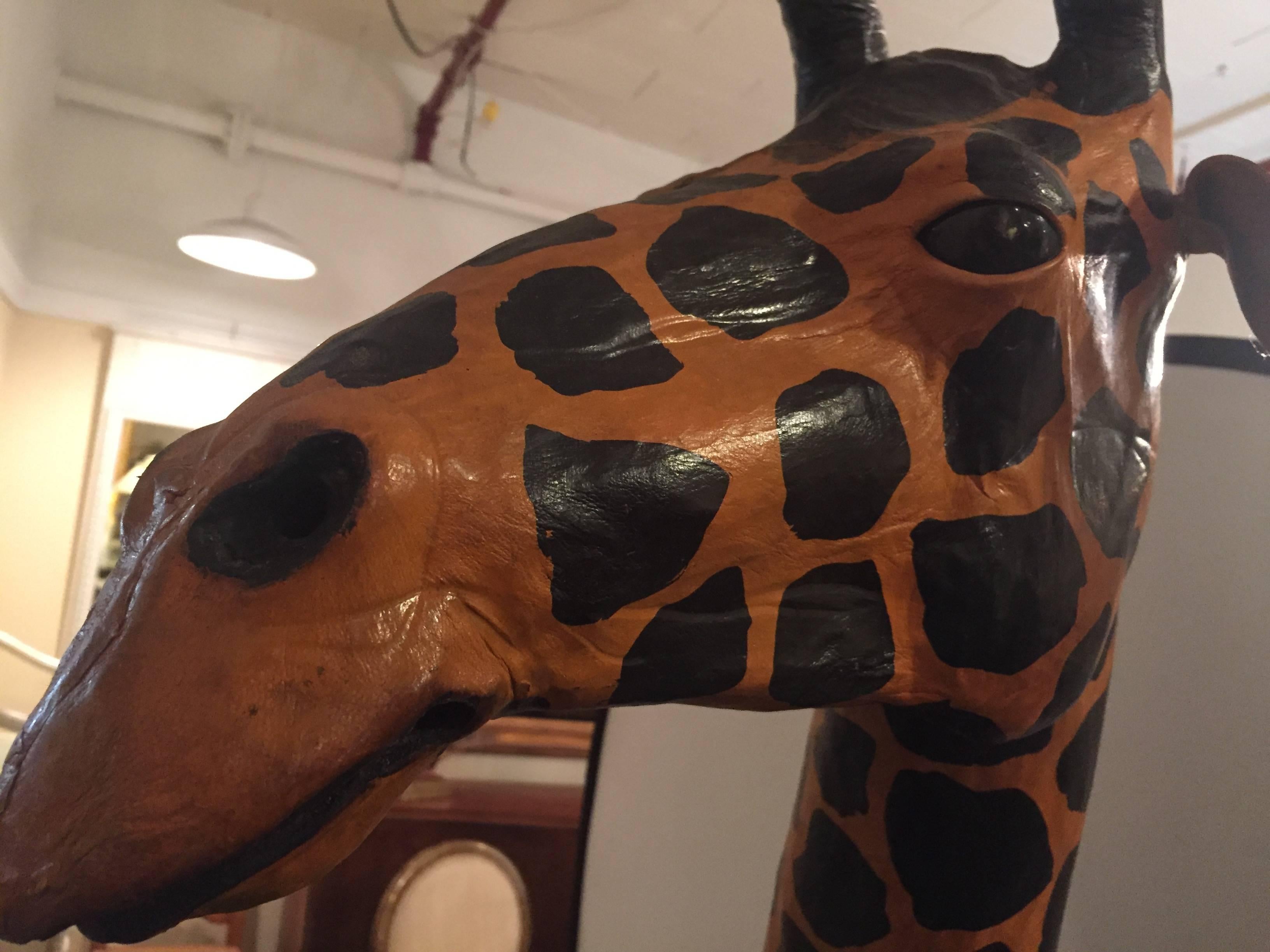 Pair of Life-Size Giraffes Each Made of Painted Leather In Good Condition In Stamford, CT