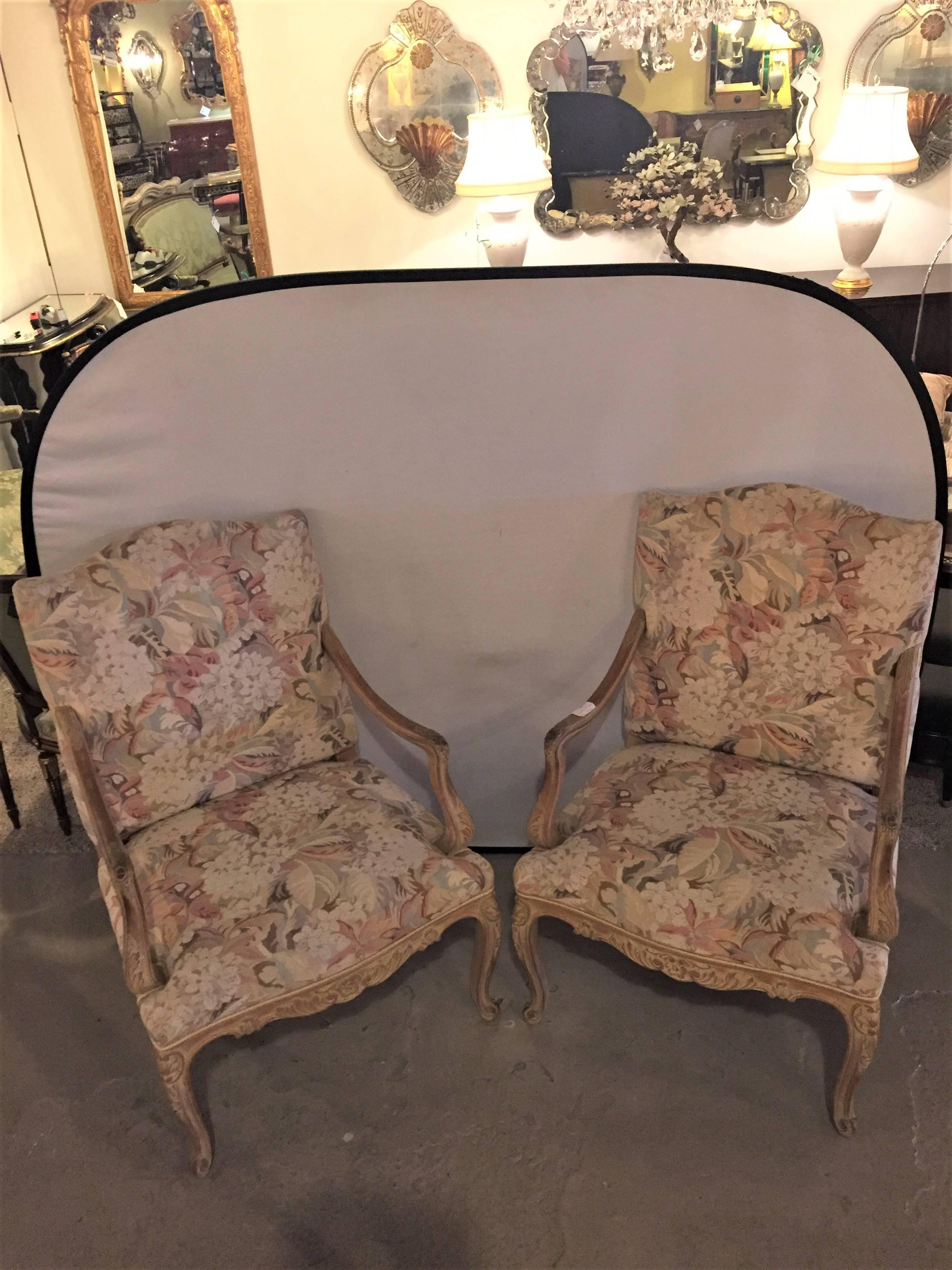 Pair of Distressed Finely Carved Louis XV Style Fauteuils Manner Jansen In Good Condition For Sale In Stamford, CT