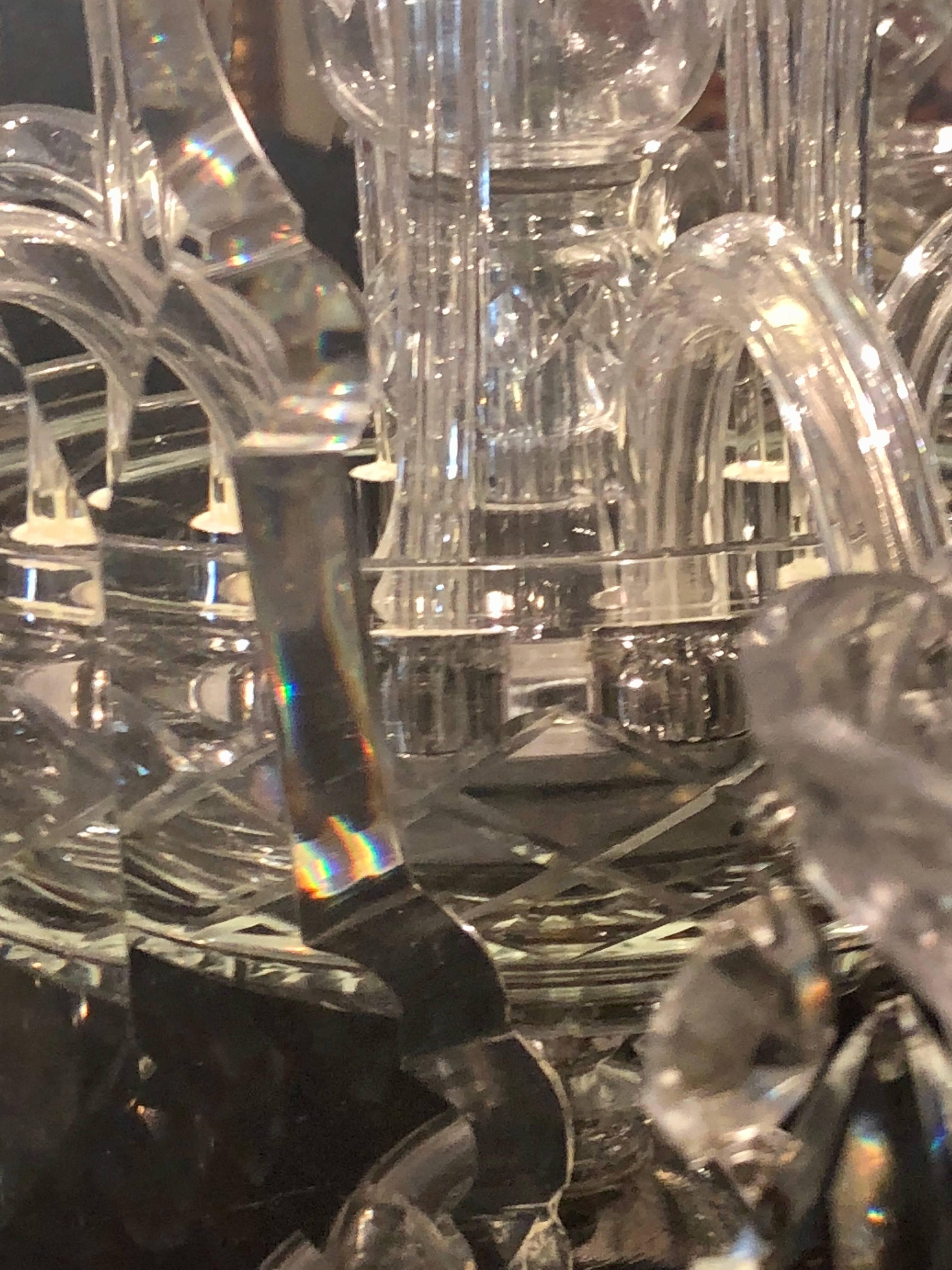 Fine Cut Crystal Georgian Chandelier with Large Pendants For Sale 1