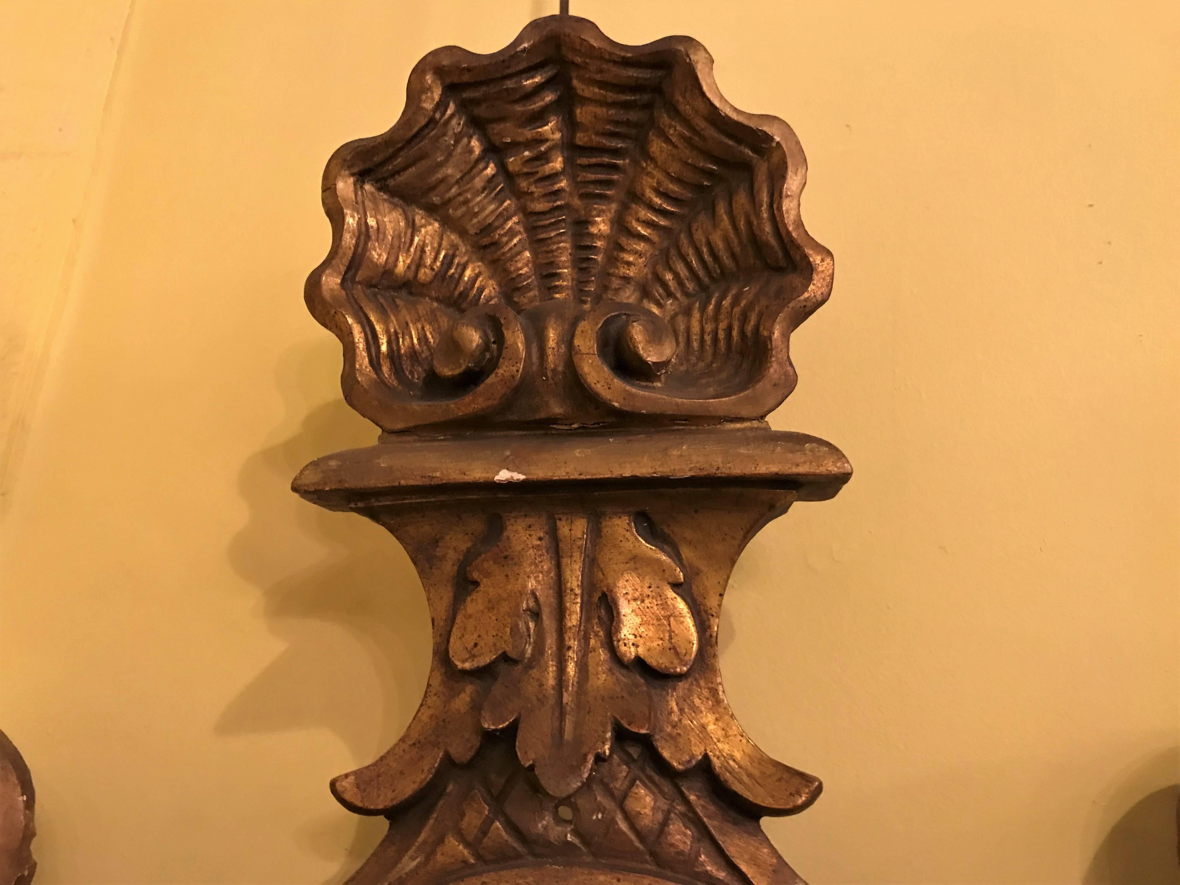 19th Century Pair of Carved Lion Head Shell Form Wooden Sconces In Good Condition In Stamford, CT