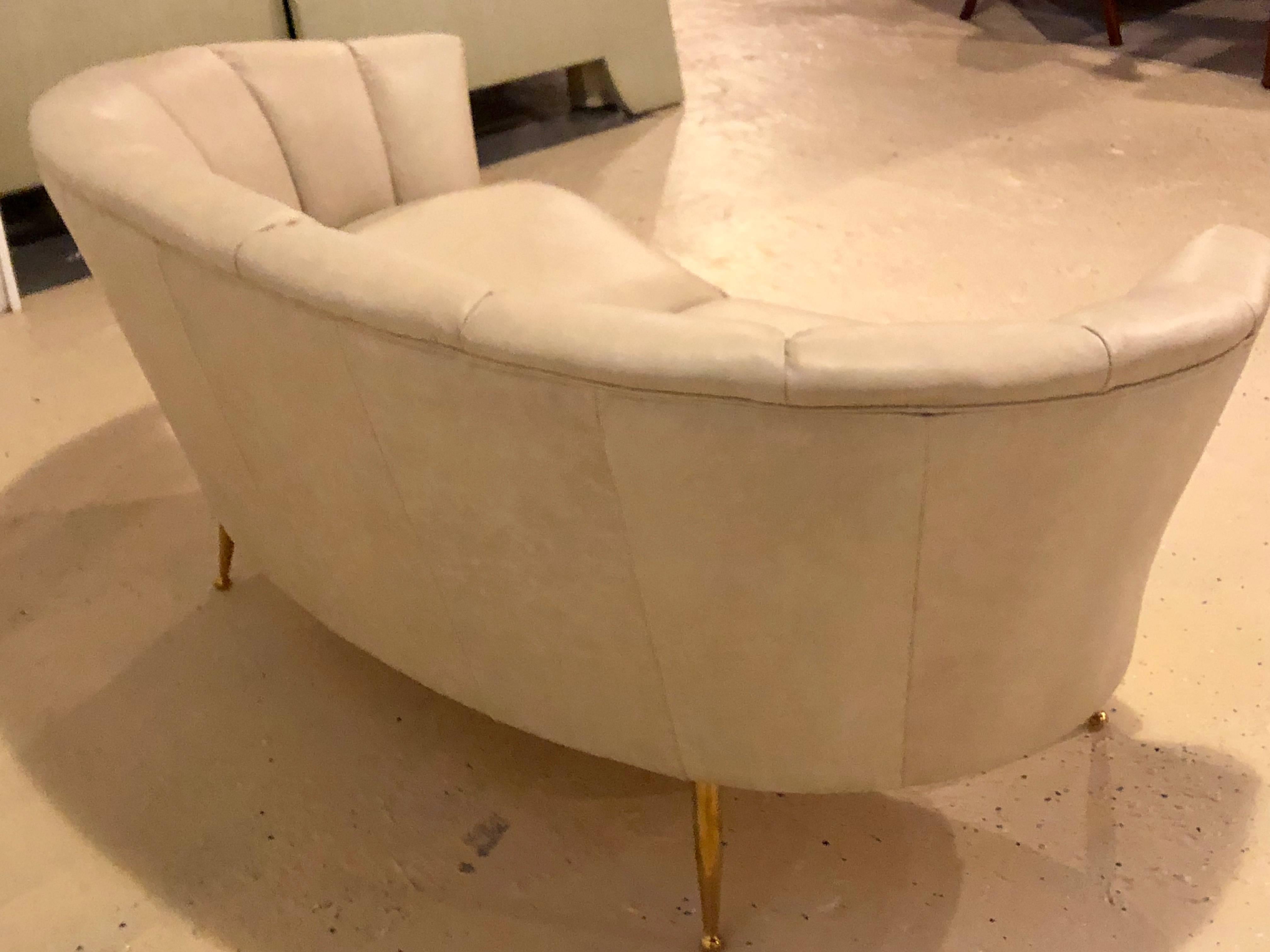 Off White Leather Mid-Century Modern Settee Loveseat Manner of Gio Ponti 4