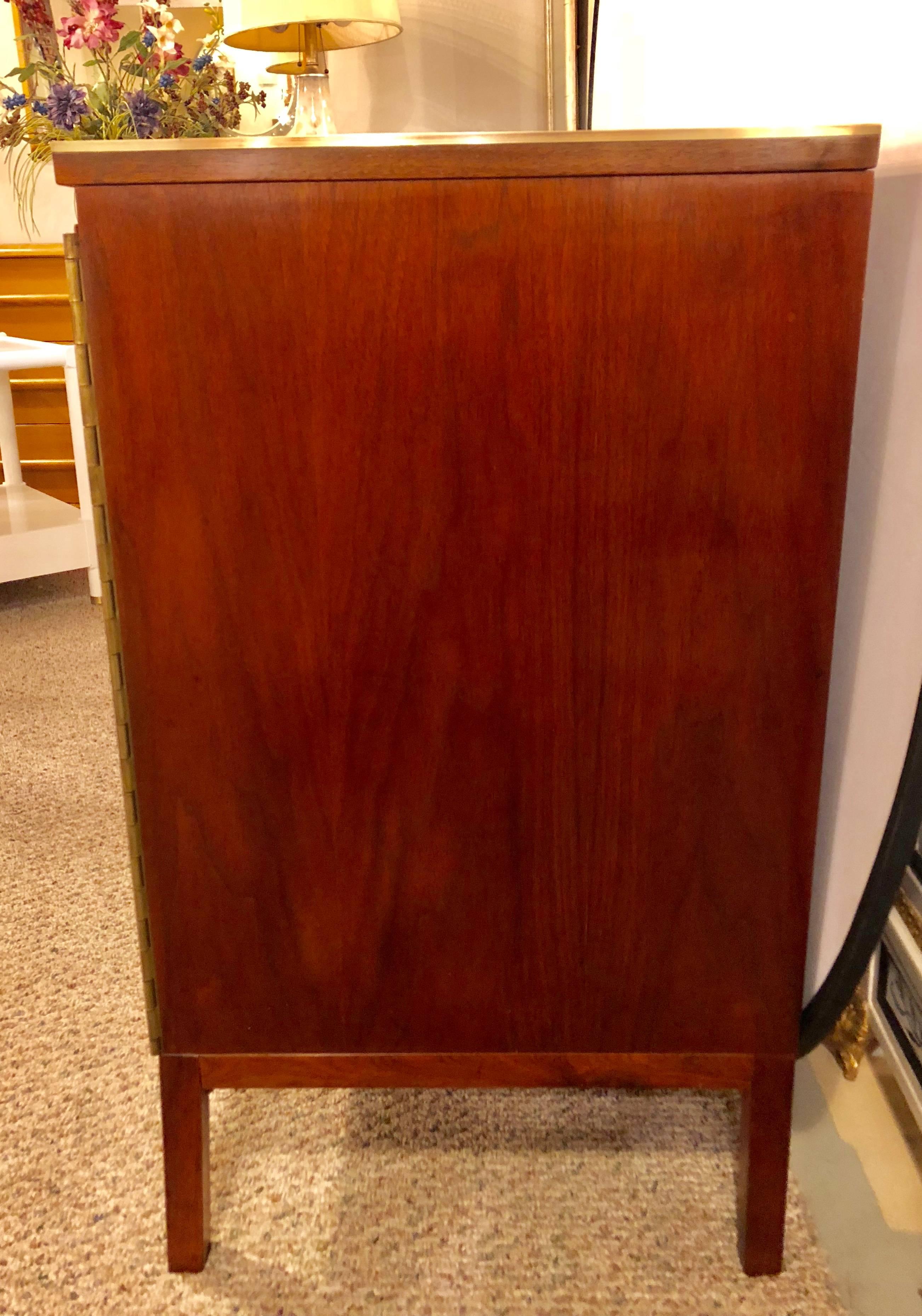 Mid-Century Modern Paul McCobb for Calvin Credenza or Sideboard, Labeled In Good Condition In Stamford, CT