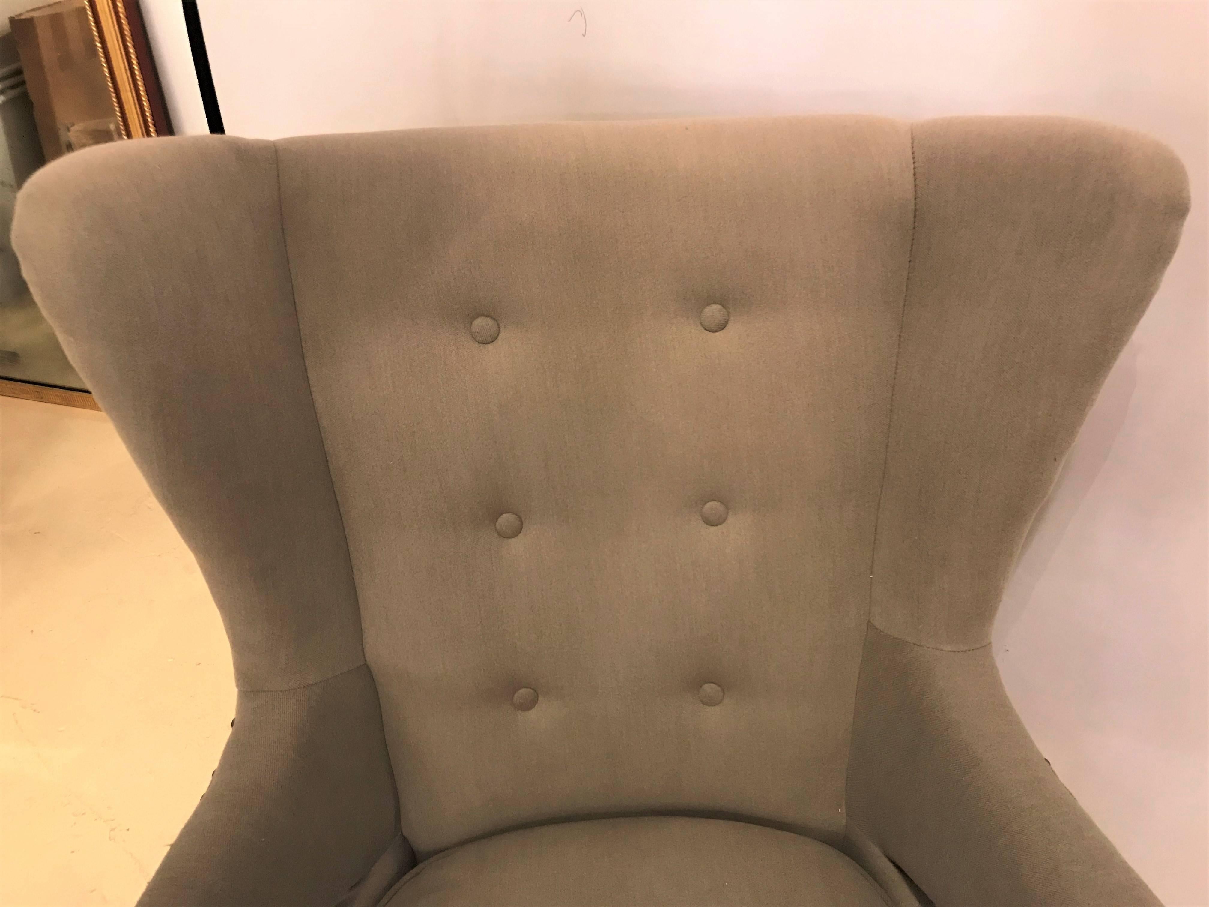 Mid-Century Modern Style Papa Bear Style Armchair In Good Condition In Stamford, CT