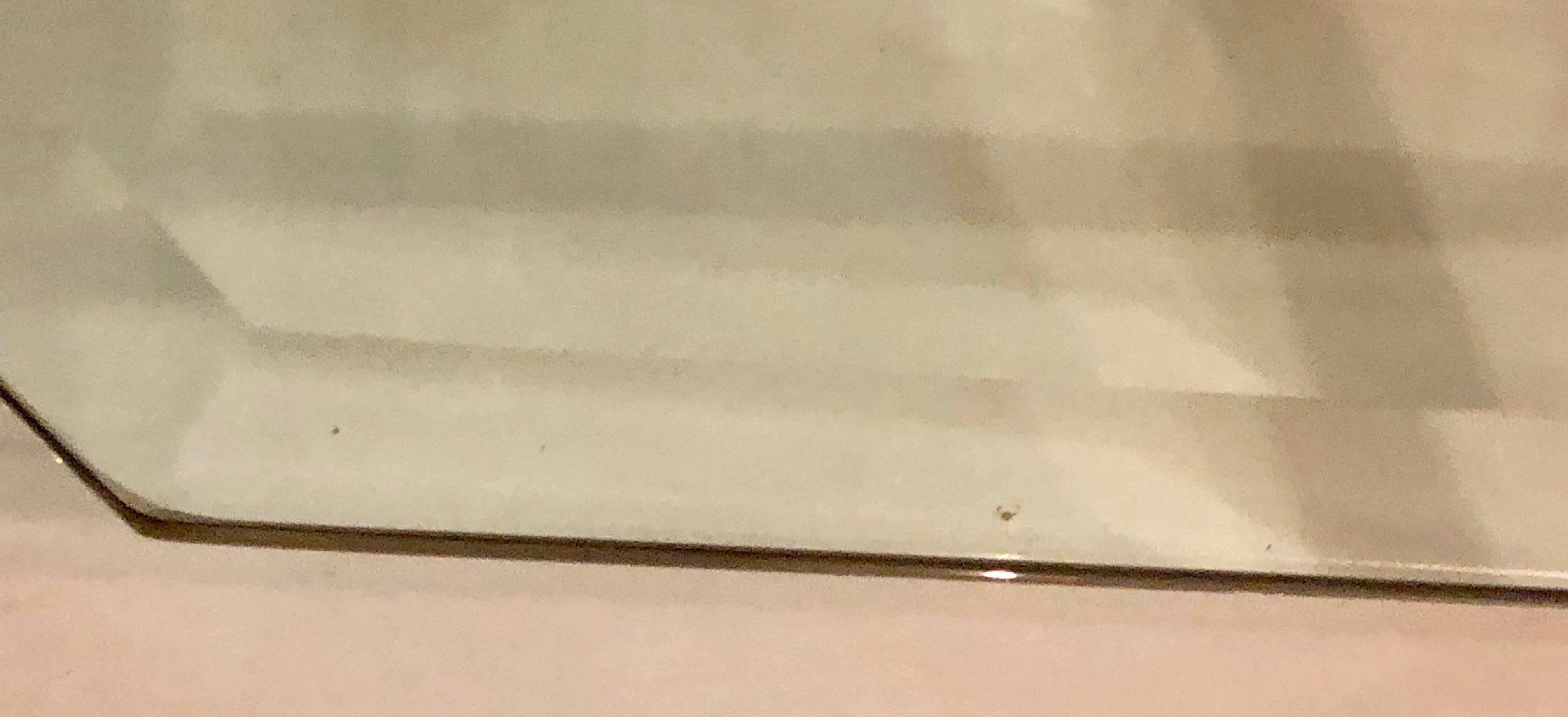 Manière de table basse octogonale en verre de Jansen Tête de bélier en laiton lourd en vente 3